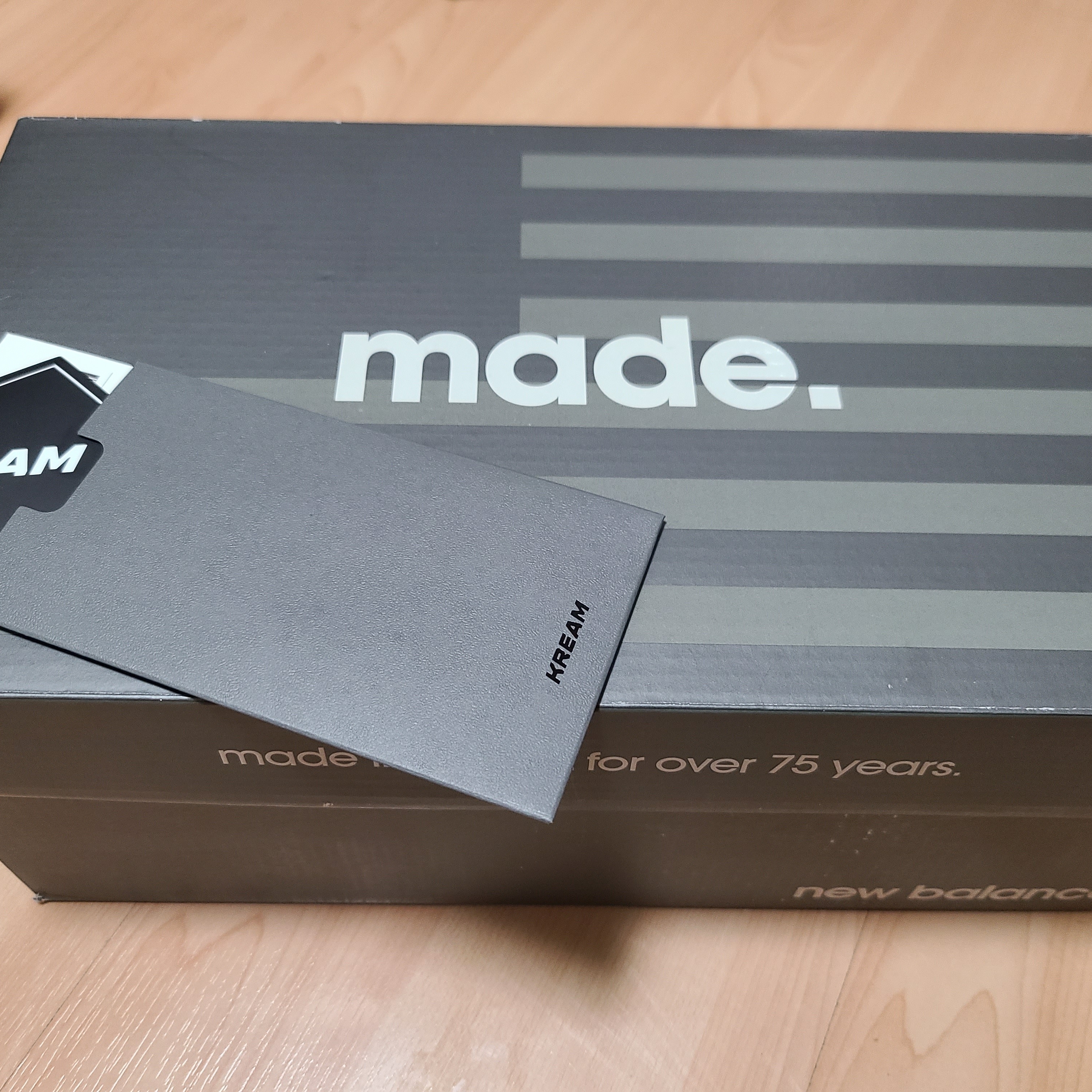 New Balance 1400 Made in USA Navy, New Balance National Class Made in UK Tan 착용 스타일 - 1