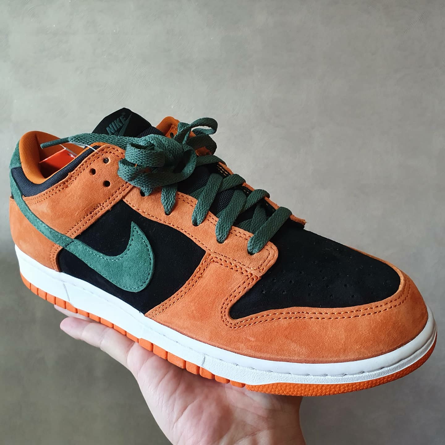 Nike Dunk Low SP Ceramic 착용 스타일 - 2