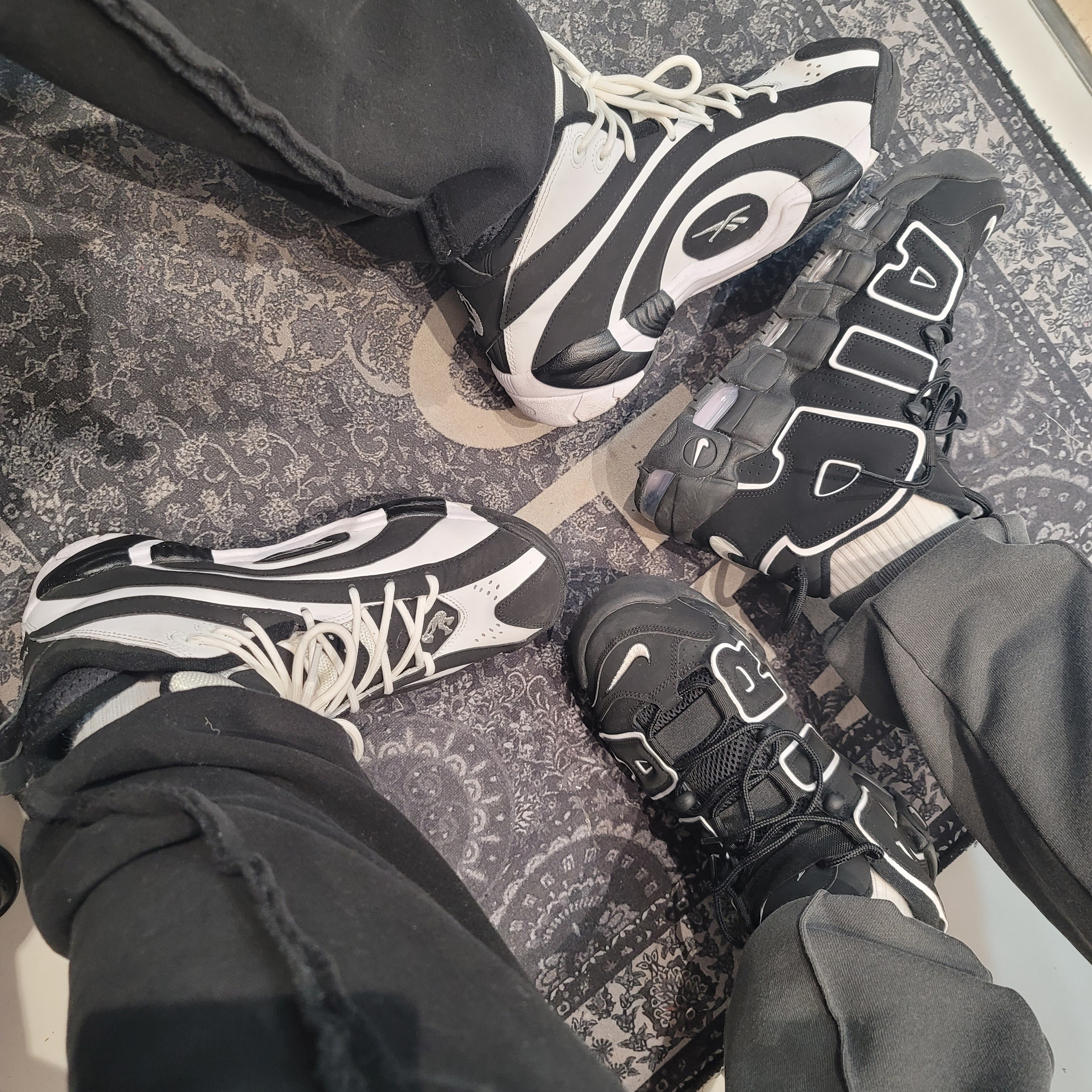 Reebok Shaqnosis Black White 2020, Nike Air More Uptempo Black White 2020 착용 스타일