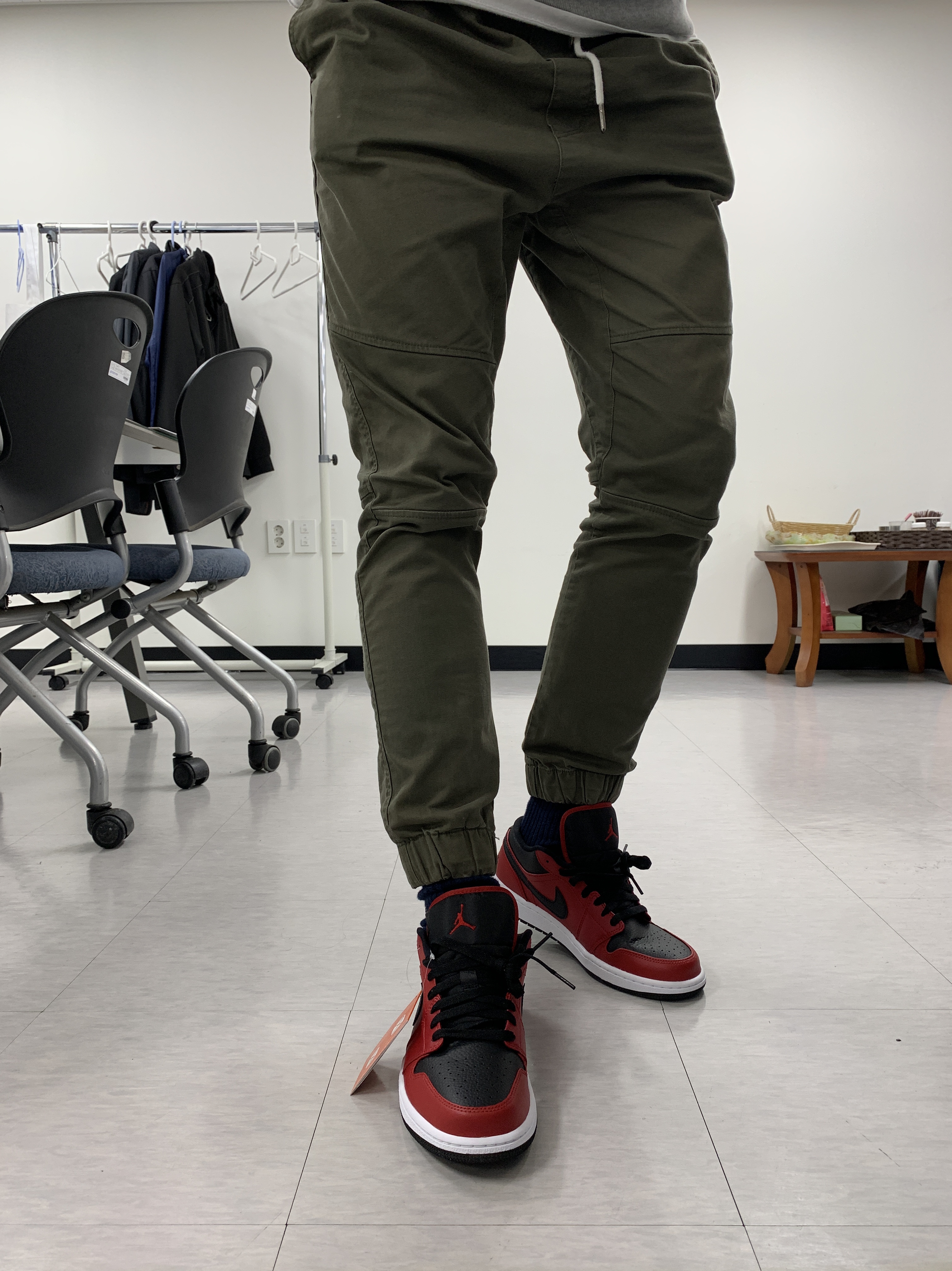 Jordan 1 Low Gym Red Black 착용 스타일