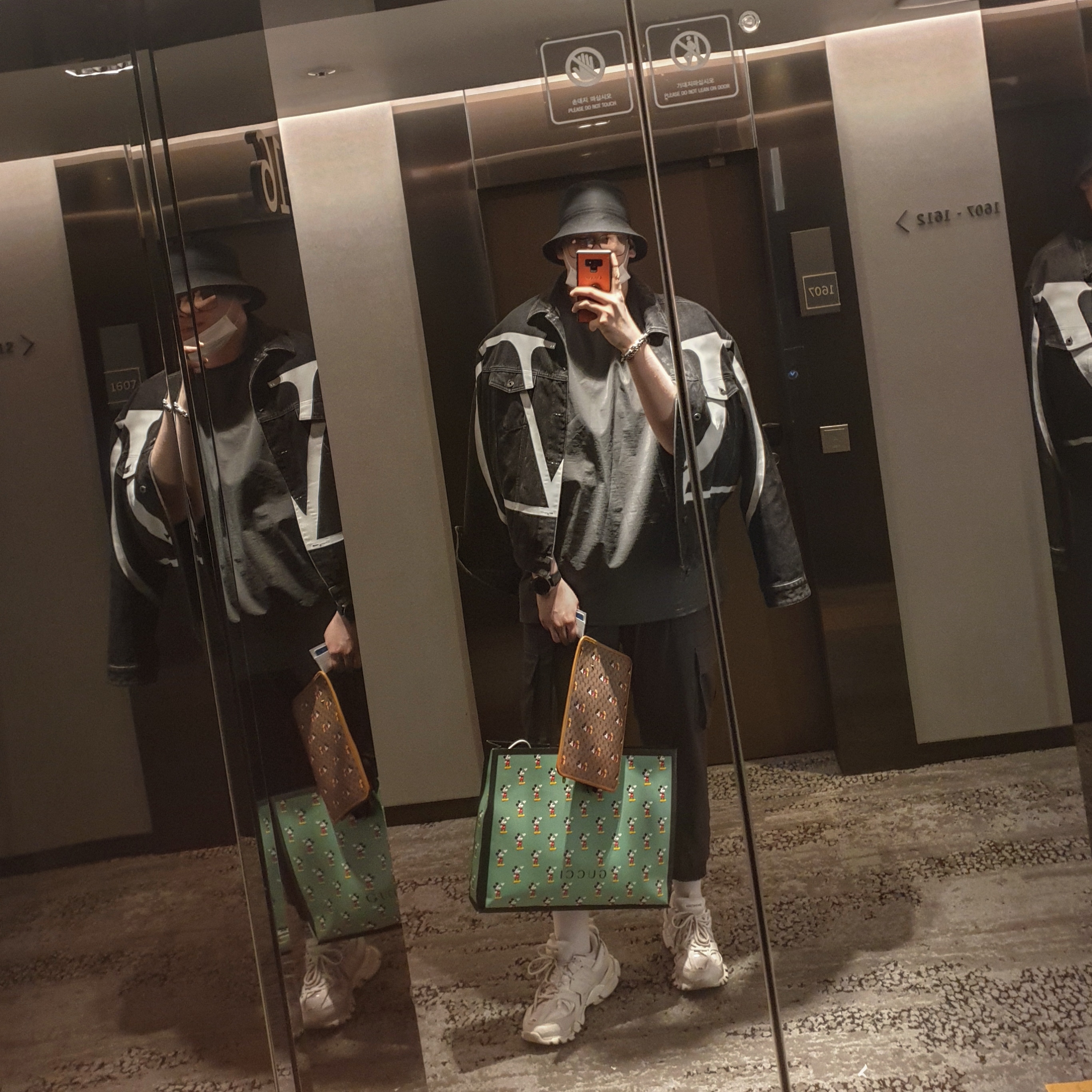 Balenciaga Track Sneakers White 2019 착용 스타일