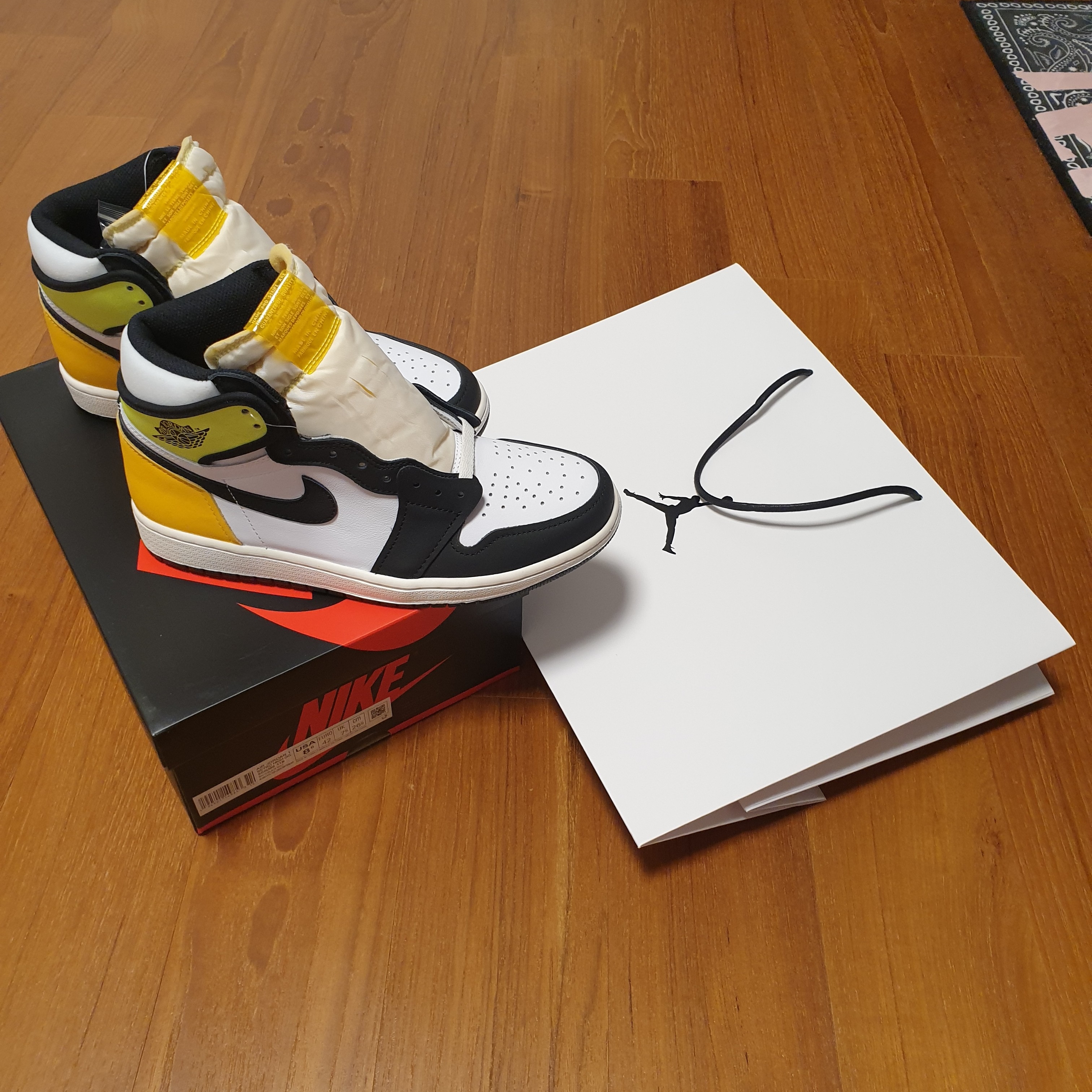 Jordan 1 Retro High OG Volt Gold, Jordan 1 Retro High OG Black Mocha 착용 스타일 - 1