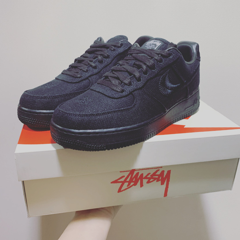 Nike x Stussy Air Force 1 Low Triple Black 착용 스타일
