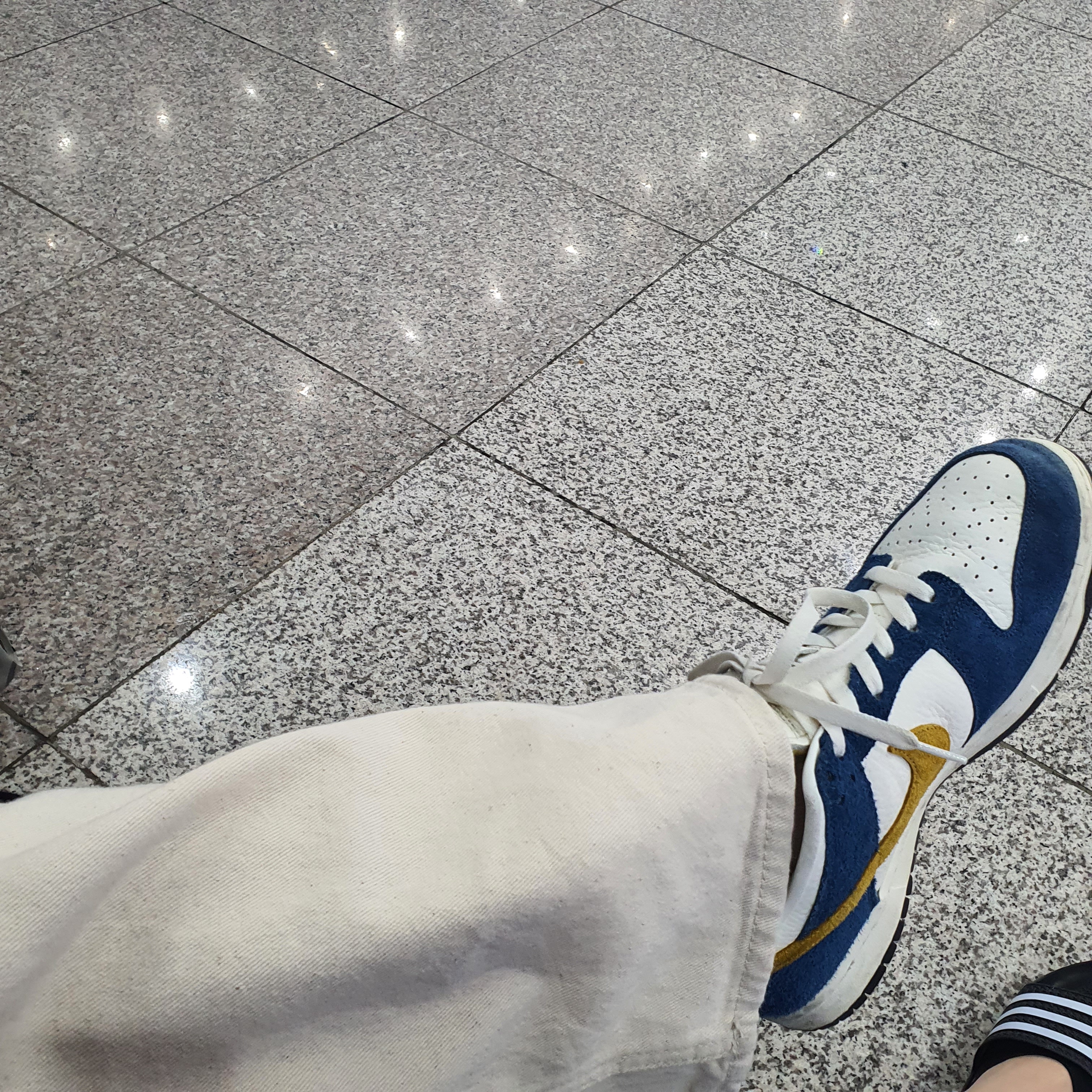 Nike x Kasina Dunk Low 80's Bus 착용 스타일 - 2