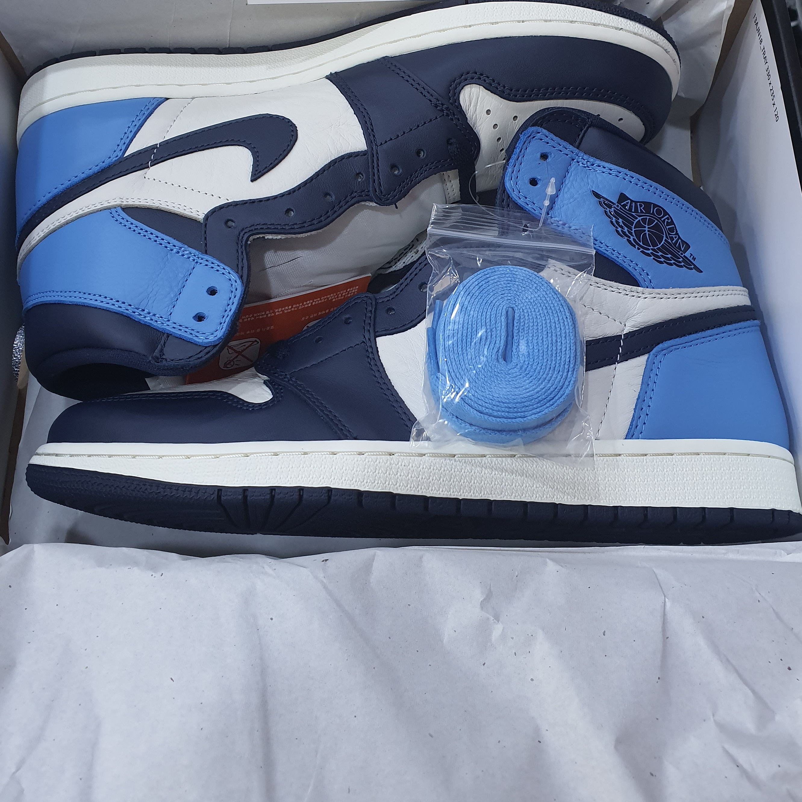 Jordan 1 Retro High Obsidian UNC 착용 스타일