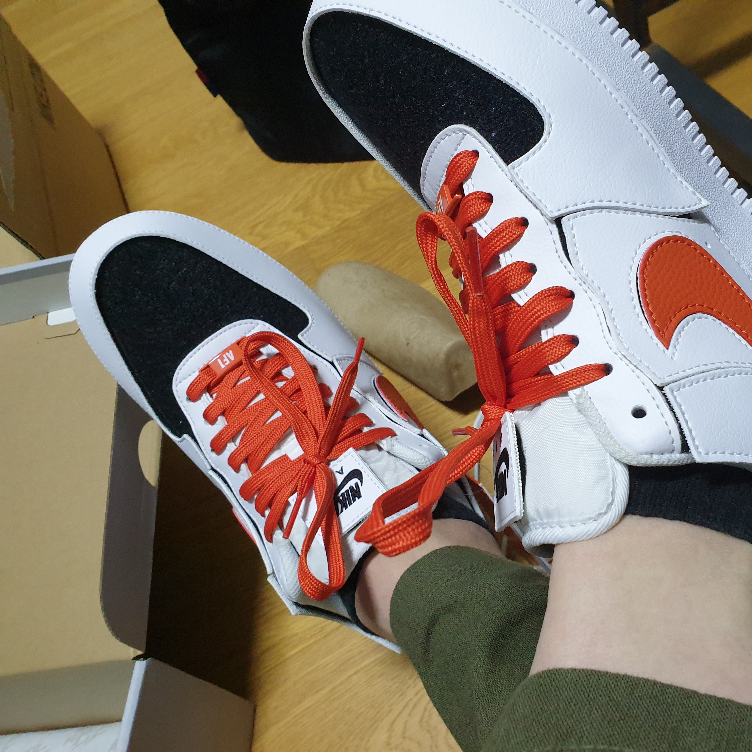 Nike Air Force 1/1 Cosmic Clay 착용 스타일 - 1