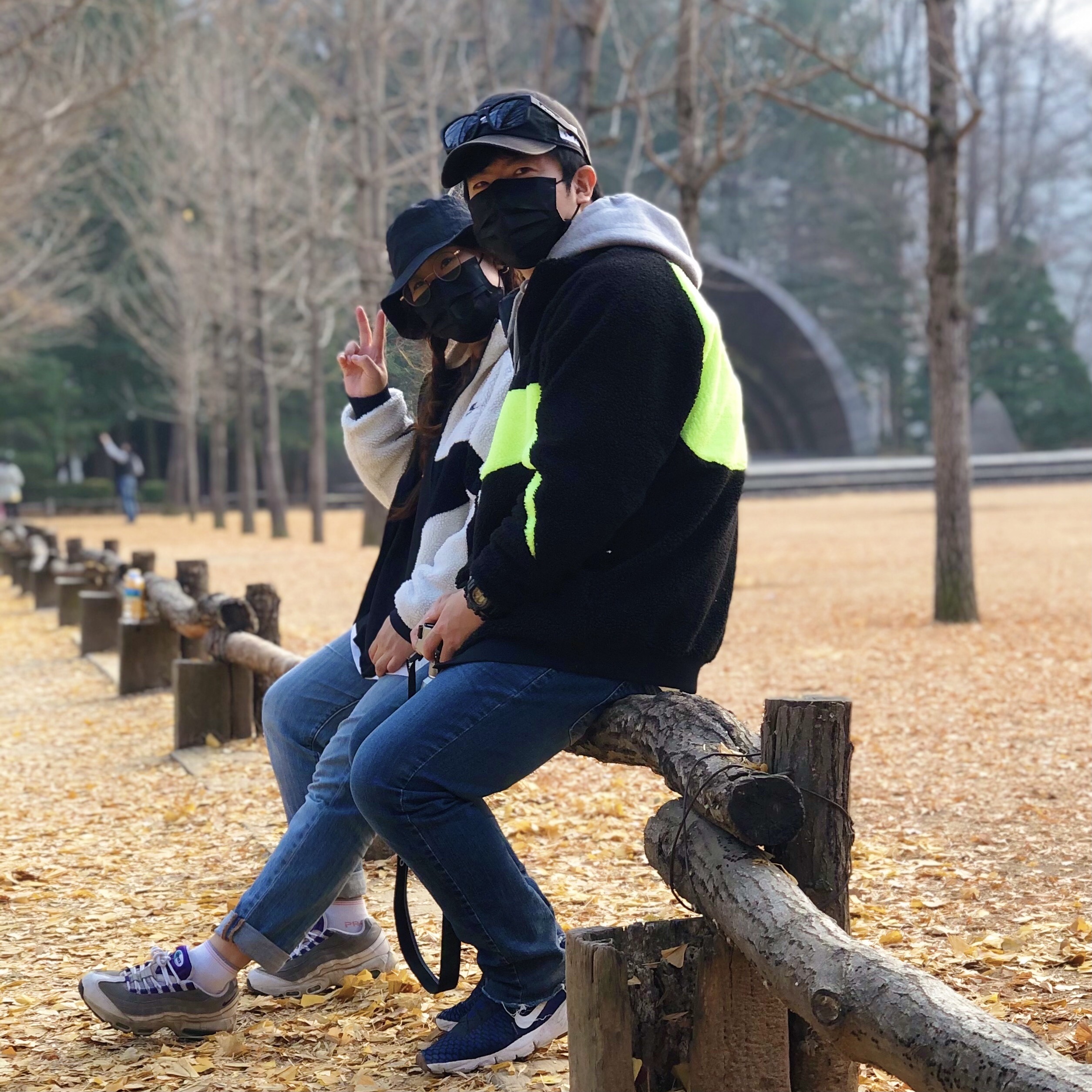 Nike Big Swoosh Full Zip Jacket Black Volt, Nike Big Swoosh Full Zip Jacket White Navy 착용 스타일