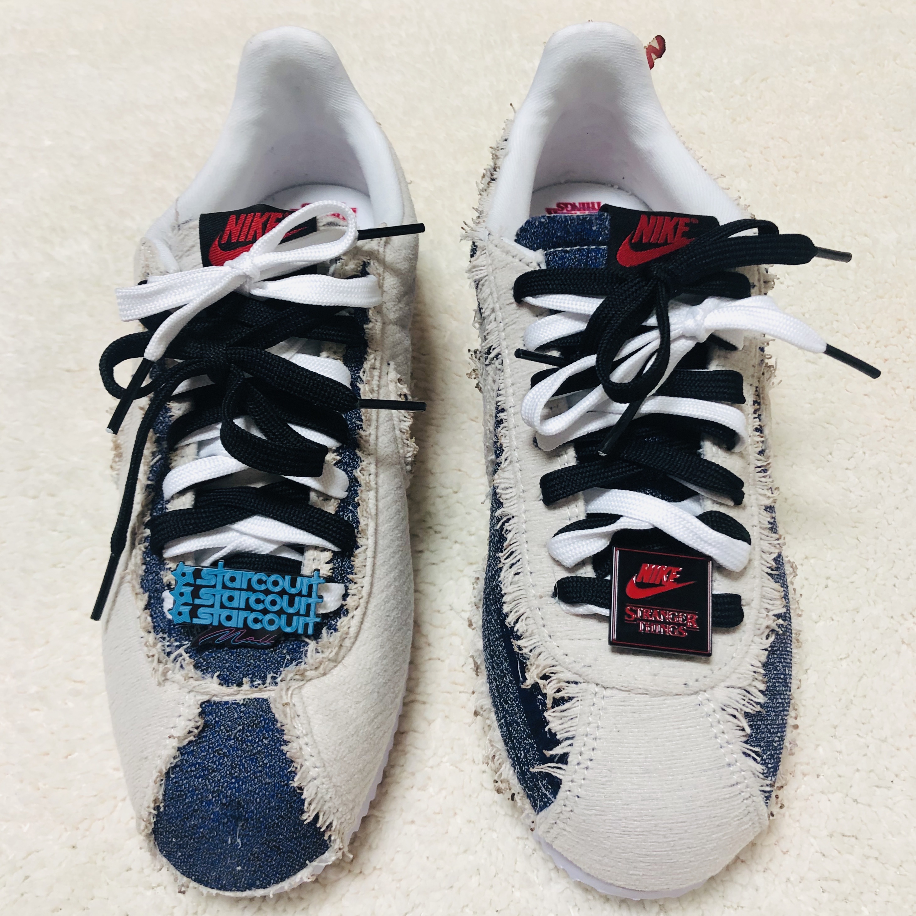 Nike x Stranger Things Classic Cortez Sail Upside Down Pack 착용 스타일 - 2