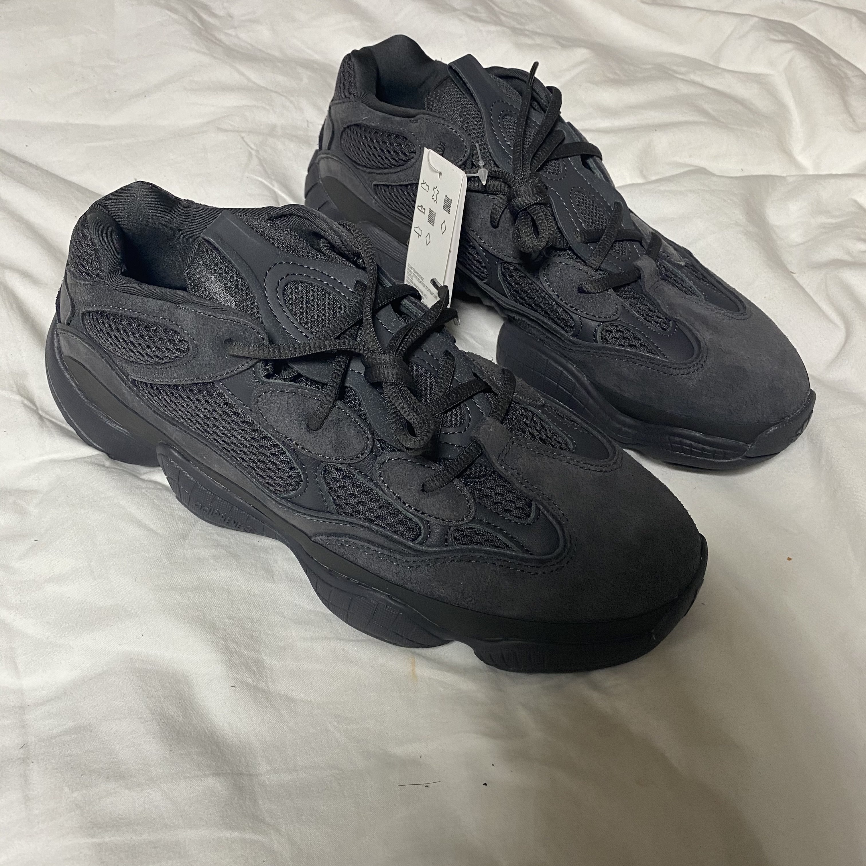 Adidas Yeezy 500 Utility Black 2018/2020 착용 스타일 - 2