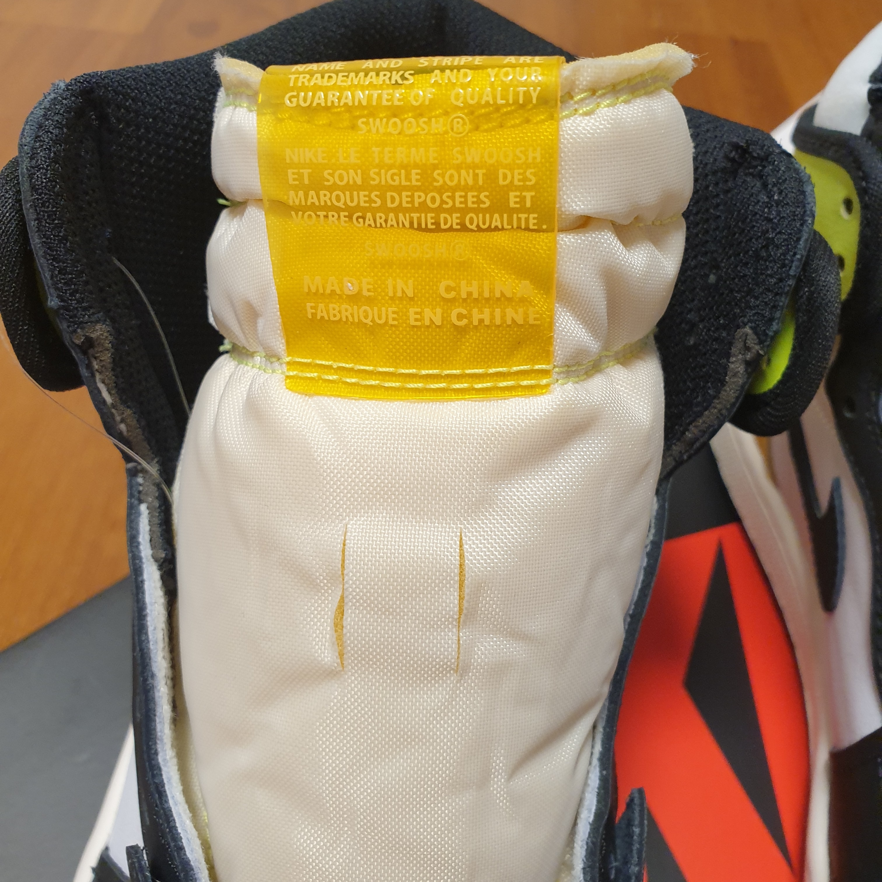 Jordan 1 Retro High OG Volt Gold, Jordan 1 Retro High OG Black Mocha 착용 스타일 - 2