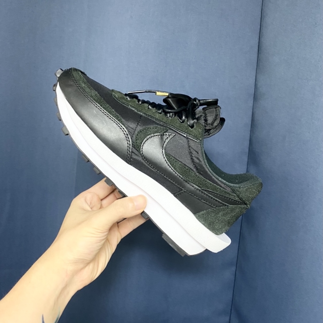 Nike x Sacai LDWaffle Black Nylon 착용 스타일