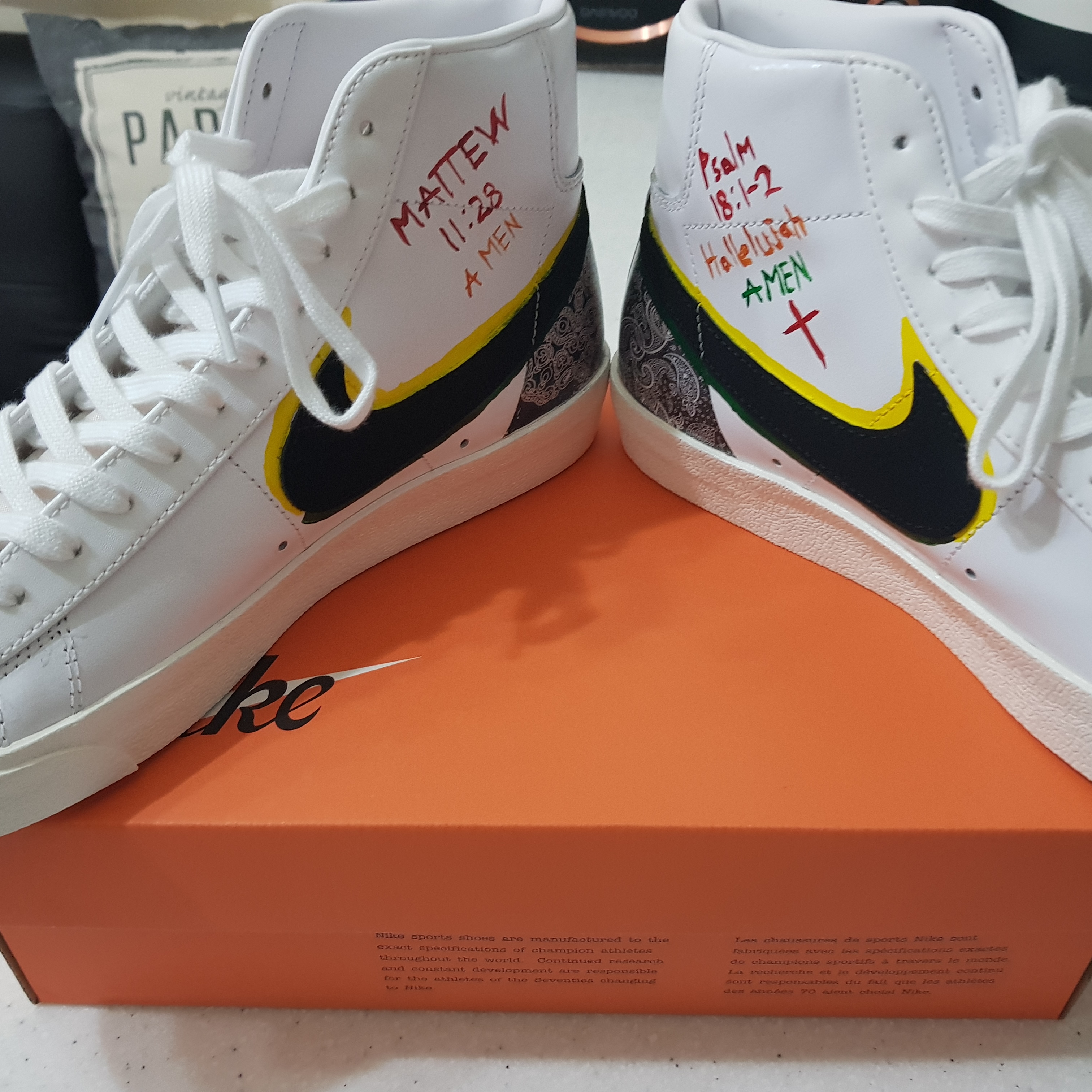 Nike Blazer Mid '77 Vintage White Black 착용 스타일 - 1