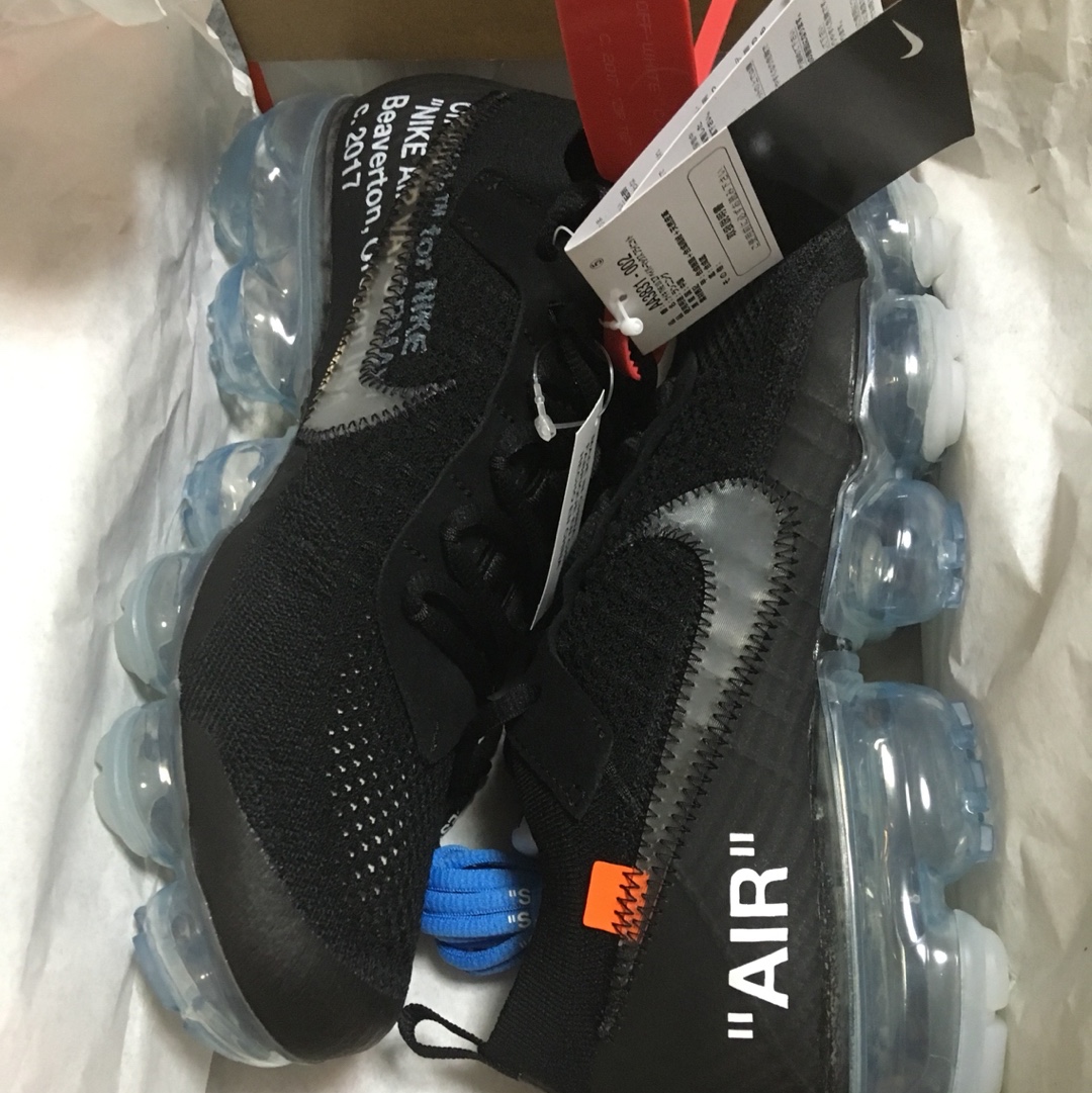 Nike x Off-White Air VaporMax V2 White, Nike x Off-White Air VaporMax V2 Black 착용 스타일 - 2