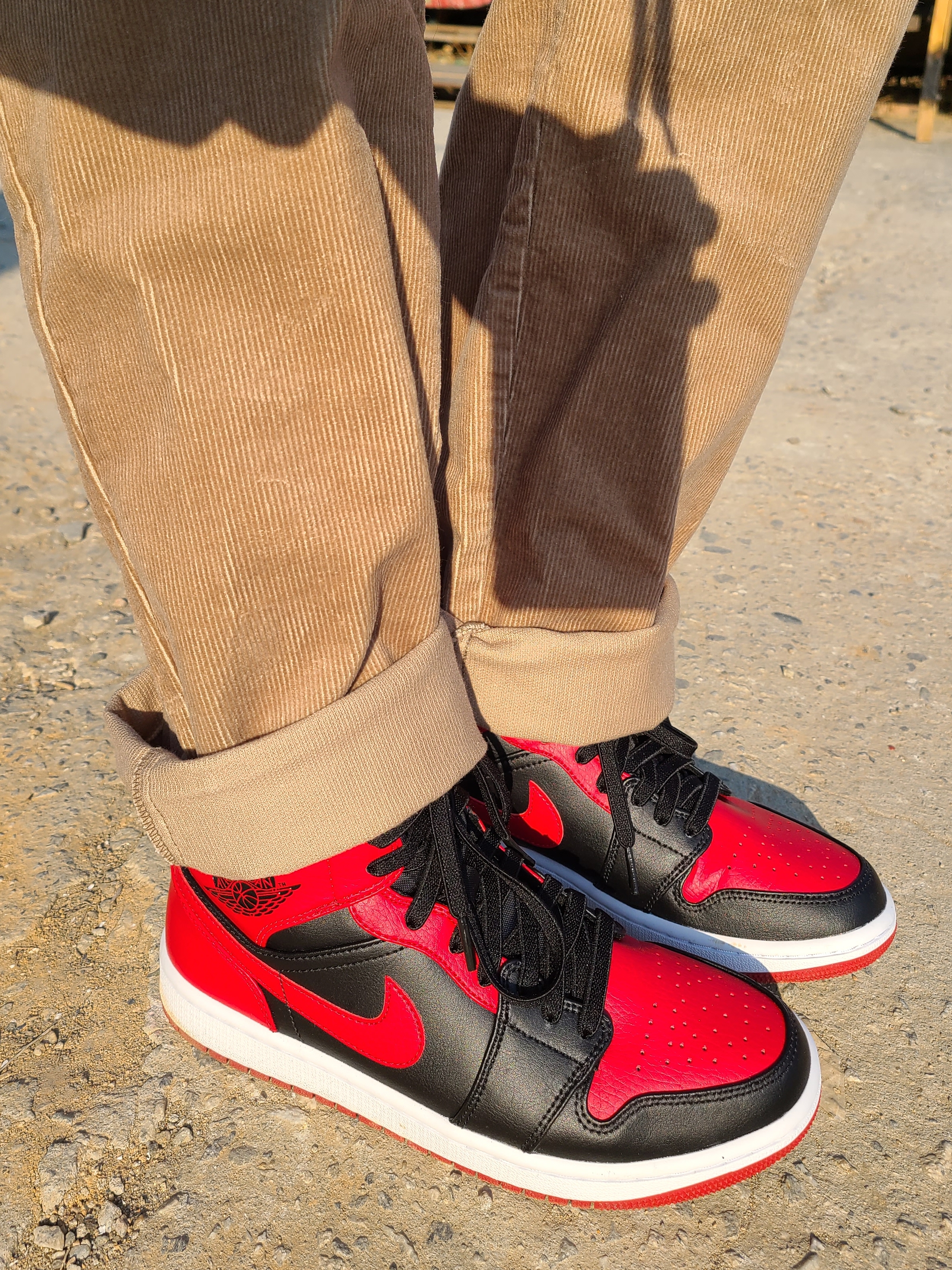 Nike M NRG Hoodie Red, Jordan 1 Mid Bred Banned 2020 착용 스타일 - 4