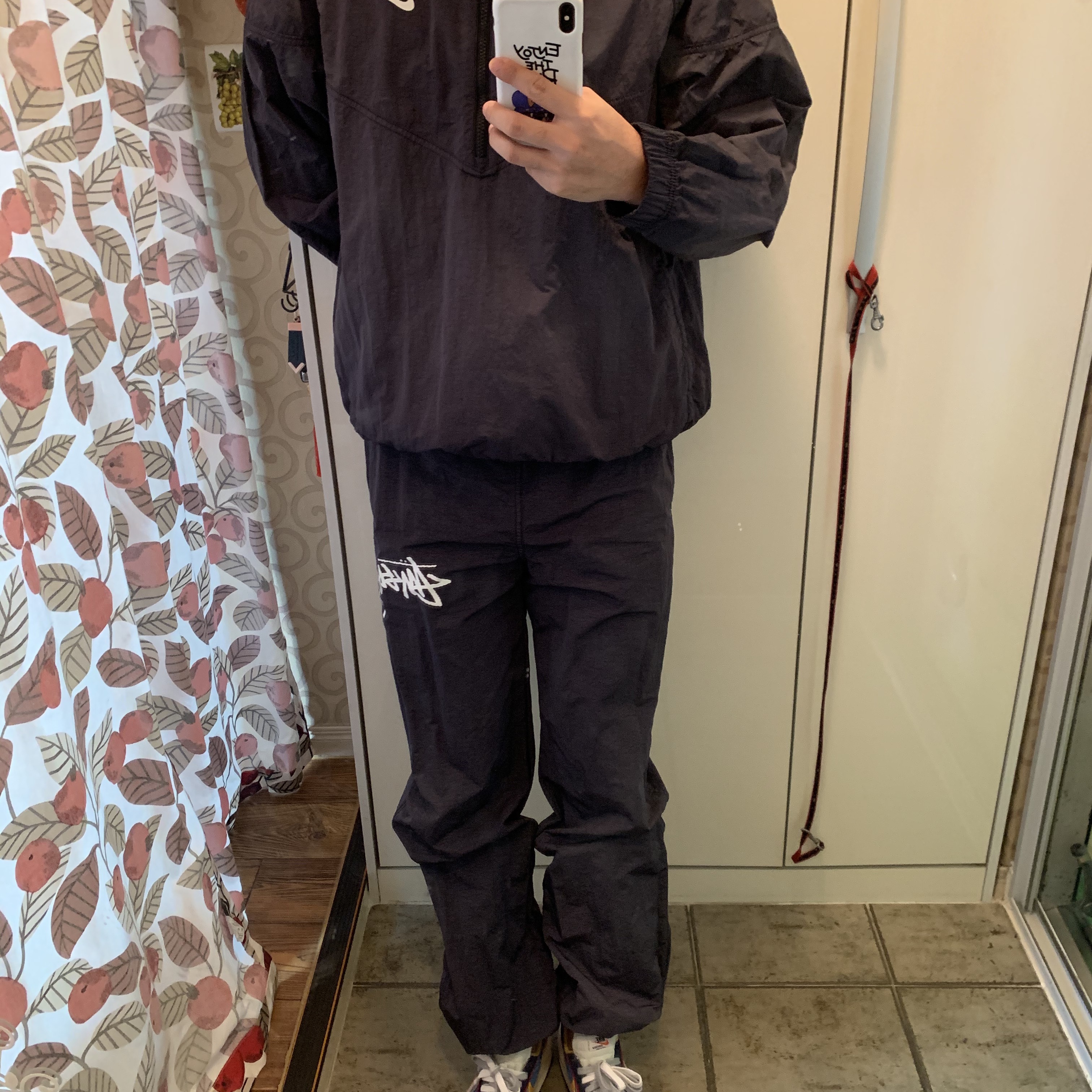 Nike x Sacai LDWaffle Blue Multi, Nike x Stussy Windrunner Jacket Off Noir 착용 스타일
