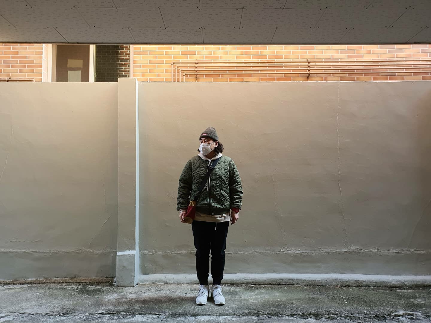 Nike x Fear of God Air Fear of God Raid Light Bone, Supreme Loose Gauge Beanie Light Olive - 20FW 착용 스타일 - 2