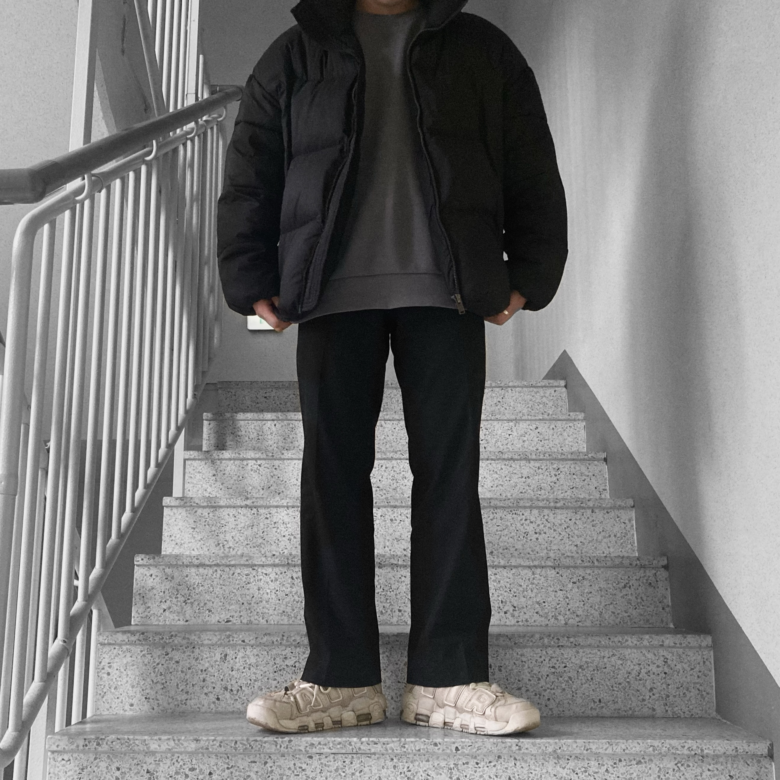 Nike Air More Uptempo Light Bone 착용 스타일