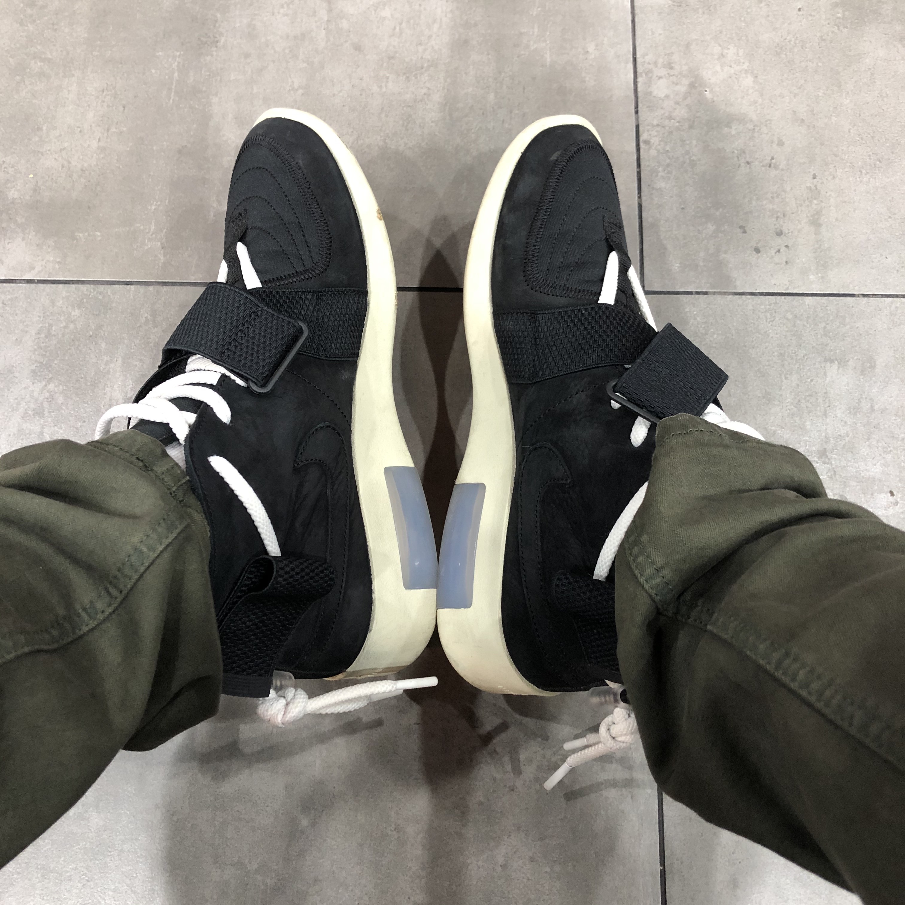 Nike x Fear of God Air Fear of God Raid Black 착용 스타일