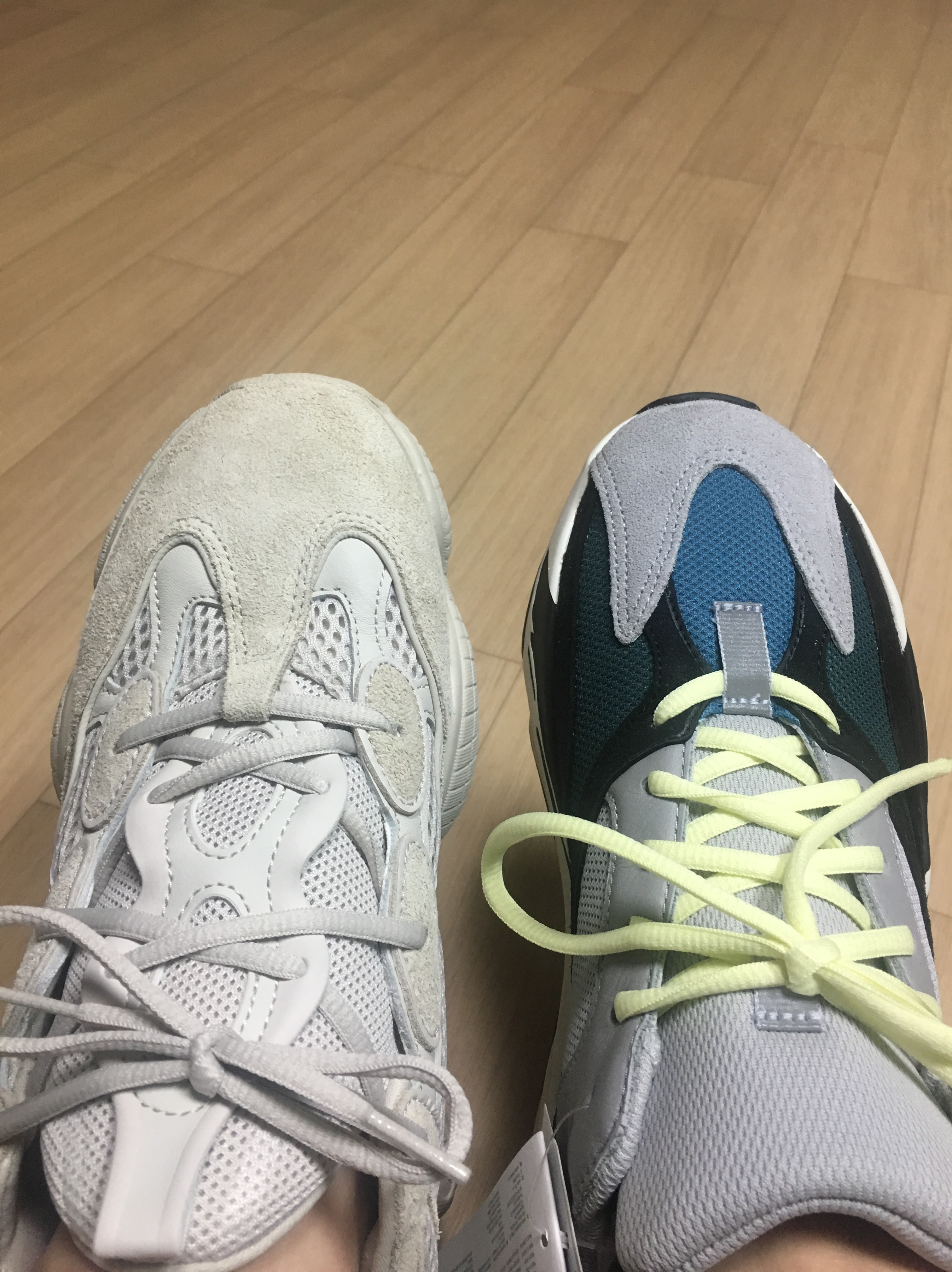 Adidas Yeezy Boost 700 Wave Runner Solid Grey 2017/2019, Adidas Yeezy 500 Blush 2018 착용 스타일