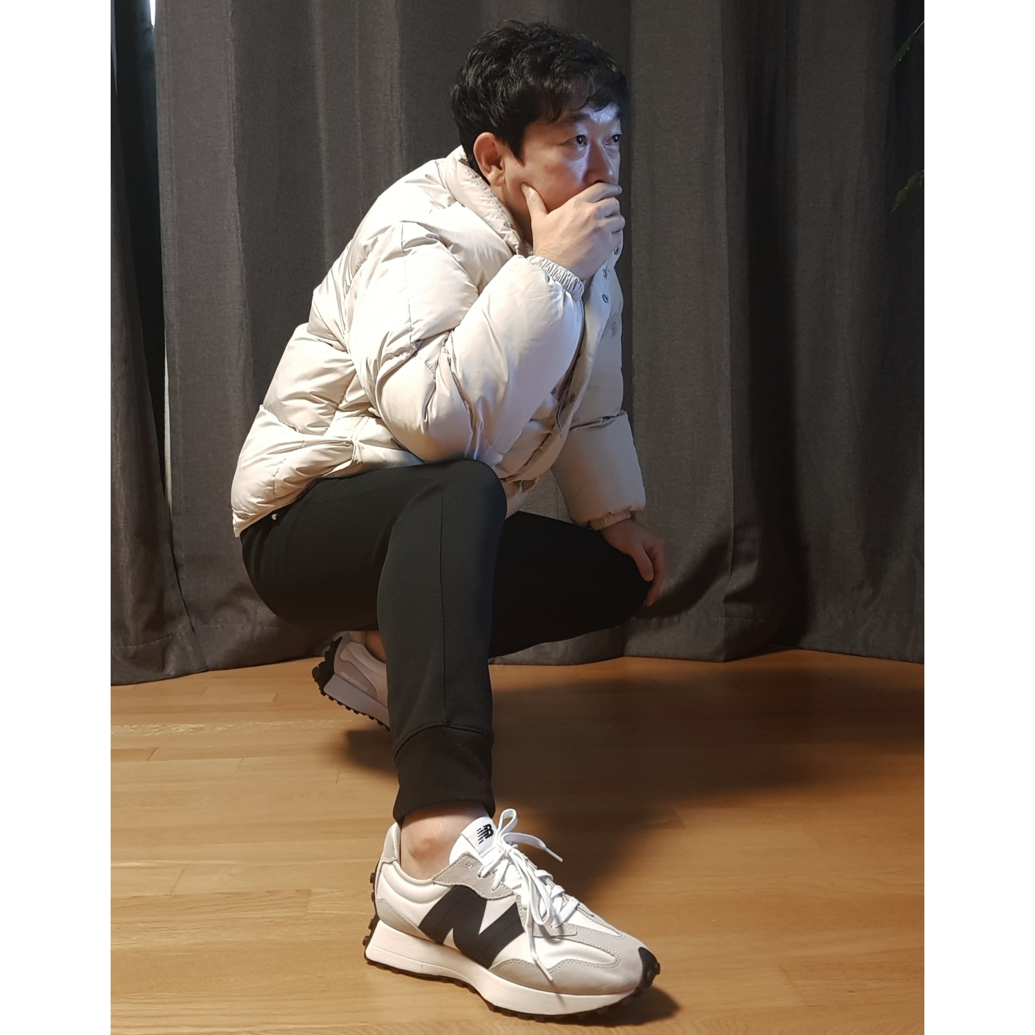 New Balance 327 White Black 착용 스타일 - 1