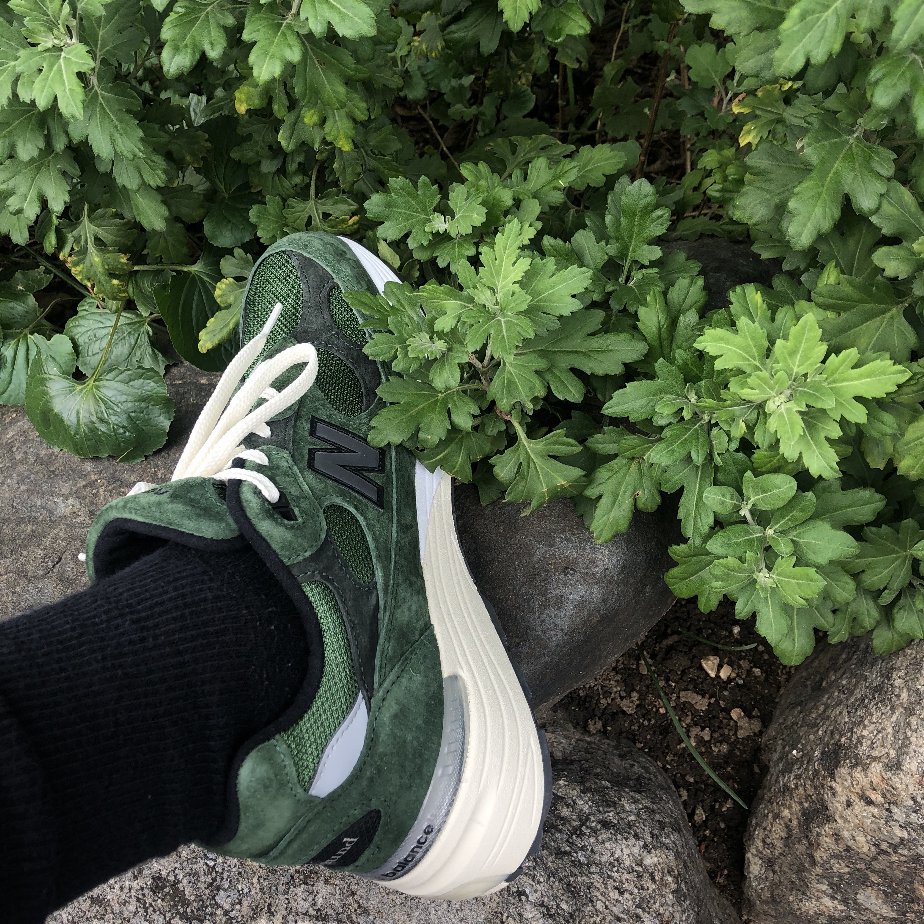New Balance x JJJJound 992 Made in USA Mossy Green 착용 스타일