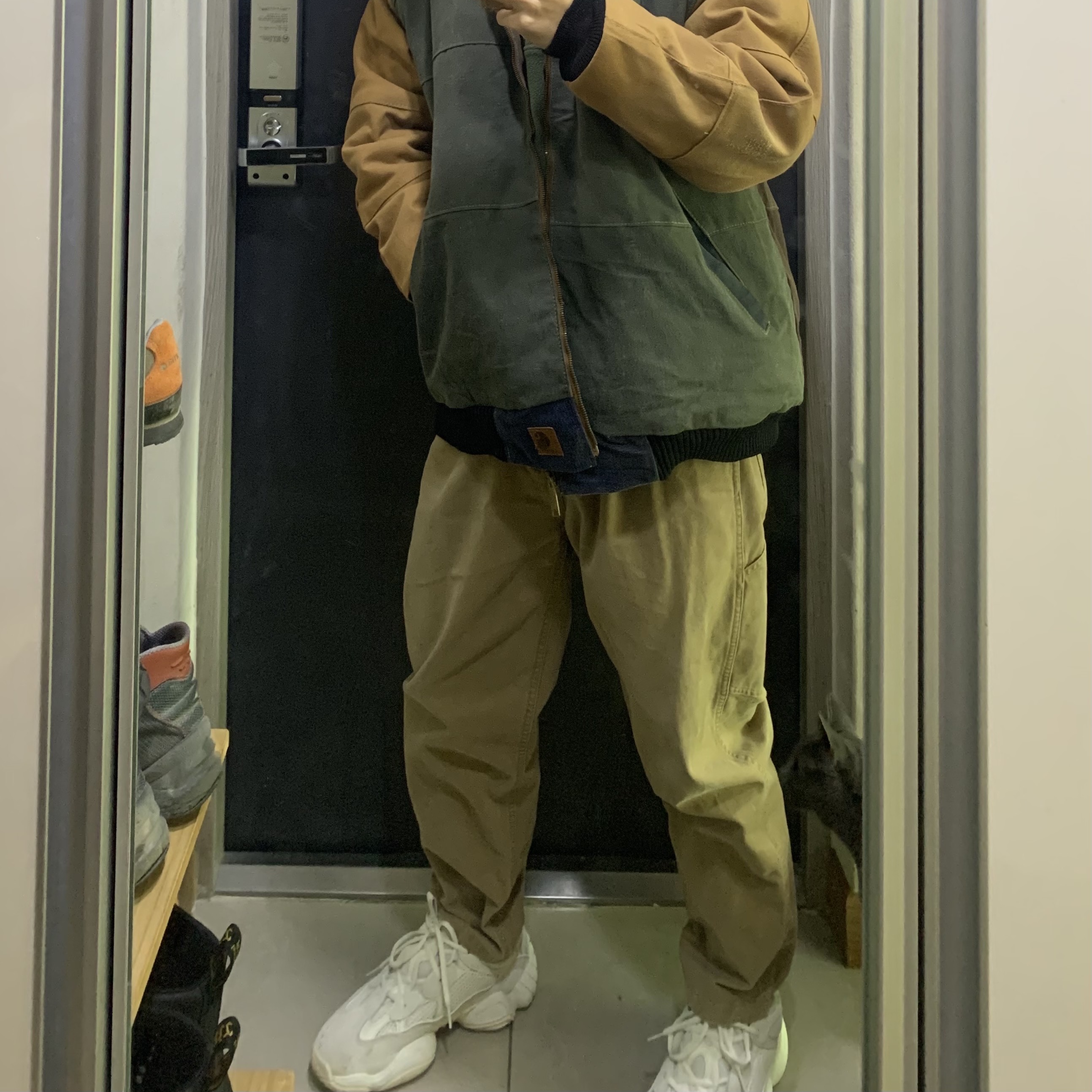 Adidas Yeezy 500 Bone White 착용 스타일