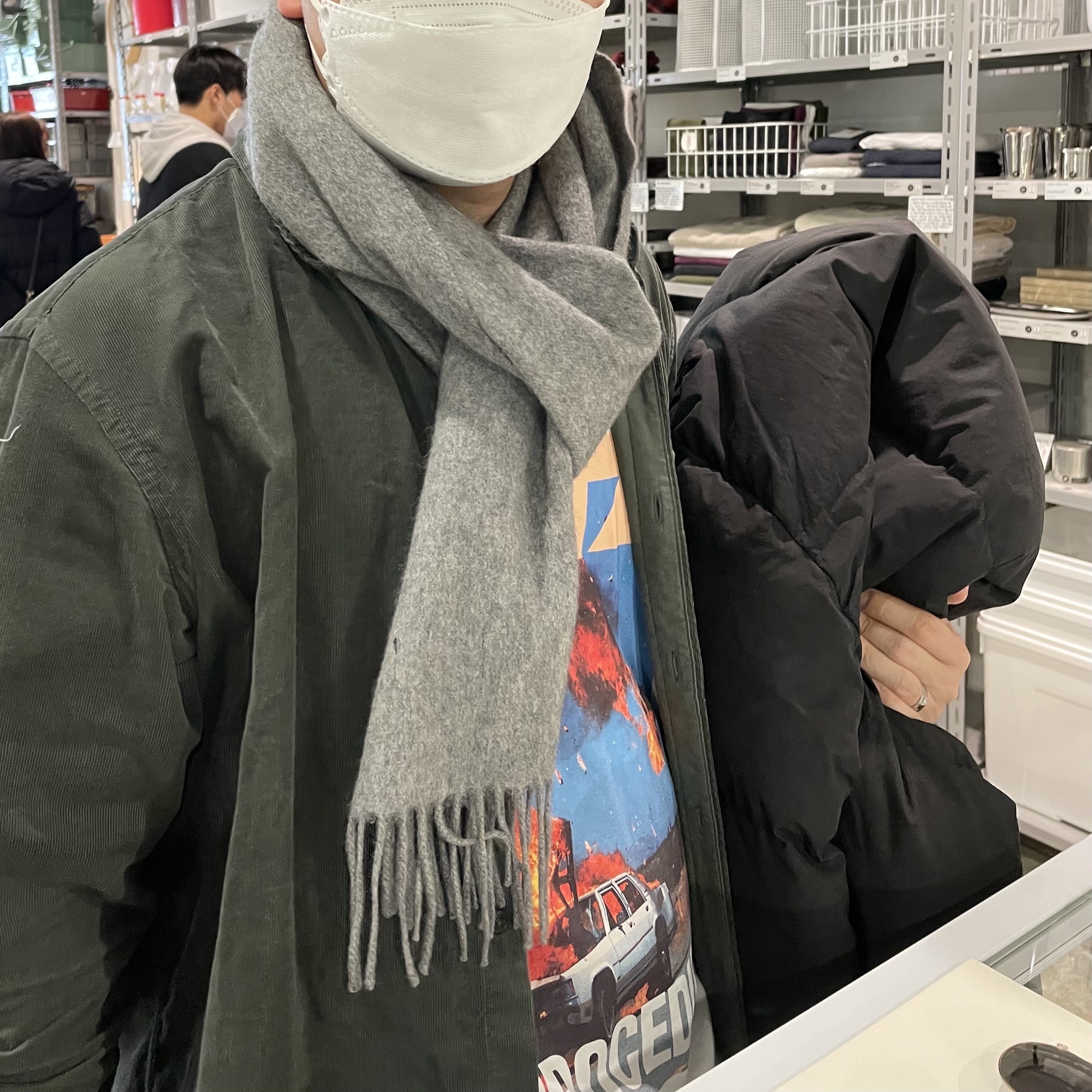 Nike x Fear of God Air Fear of God Raid Light Bone 착용 스타일 - 3