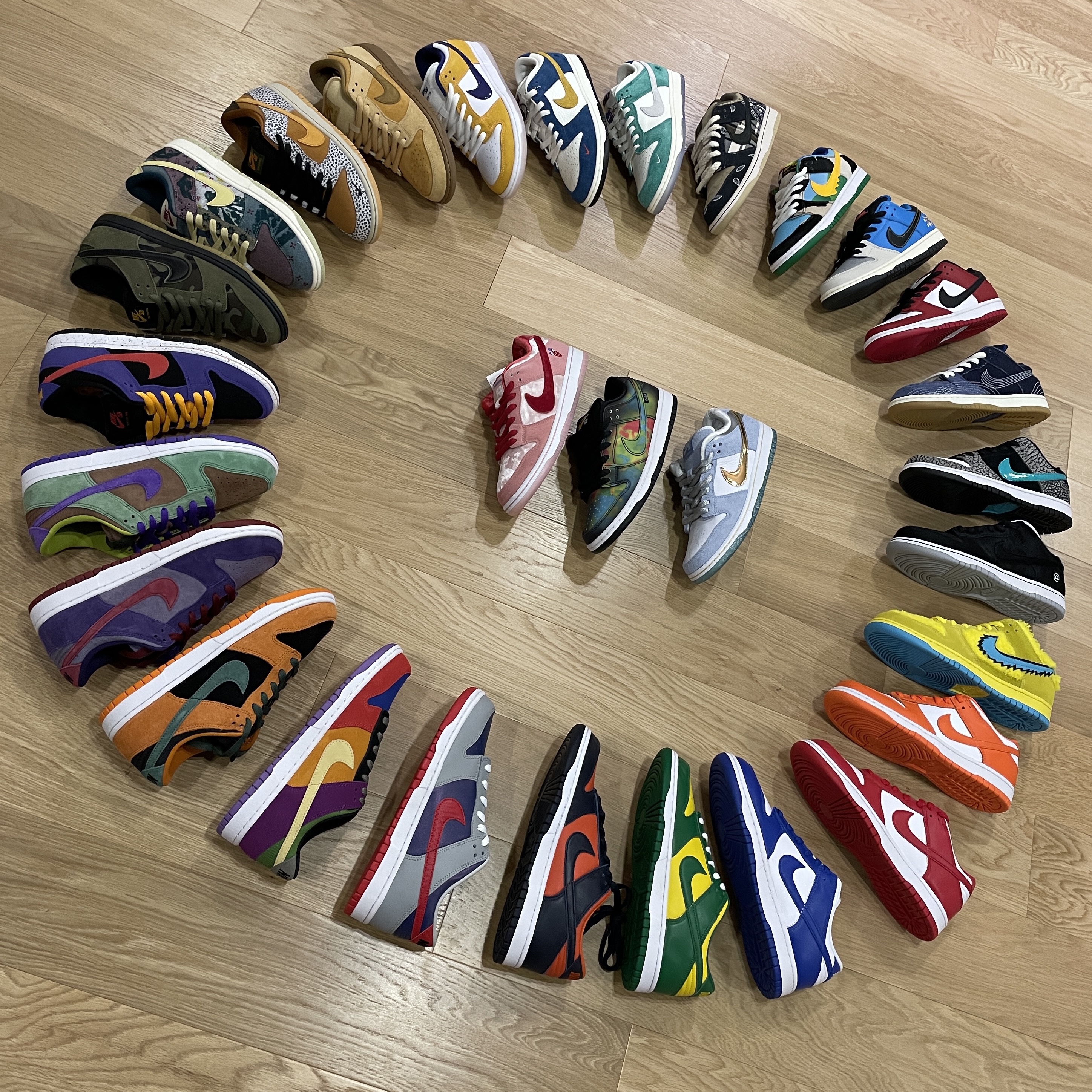 Nike x Kasina Dunk Low 80's Bus, Nike x Kasina Dunk Low Road Sign - Kasina Exclusive 착용 스타일