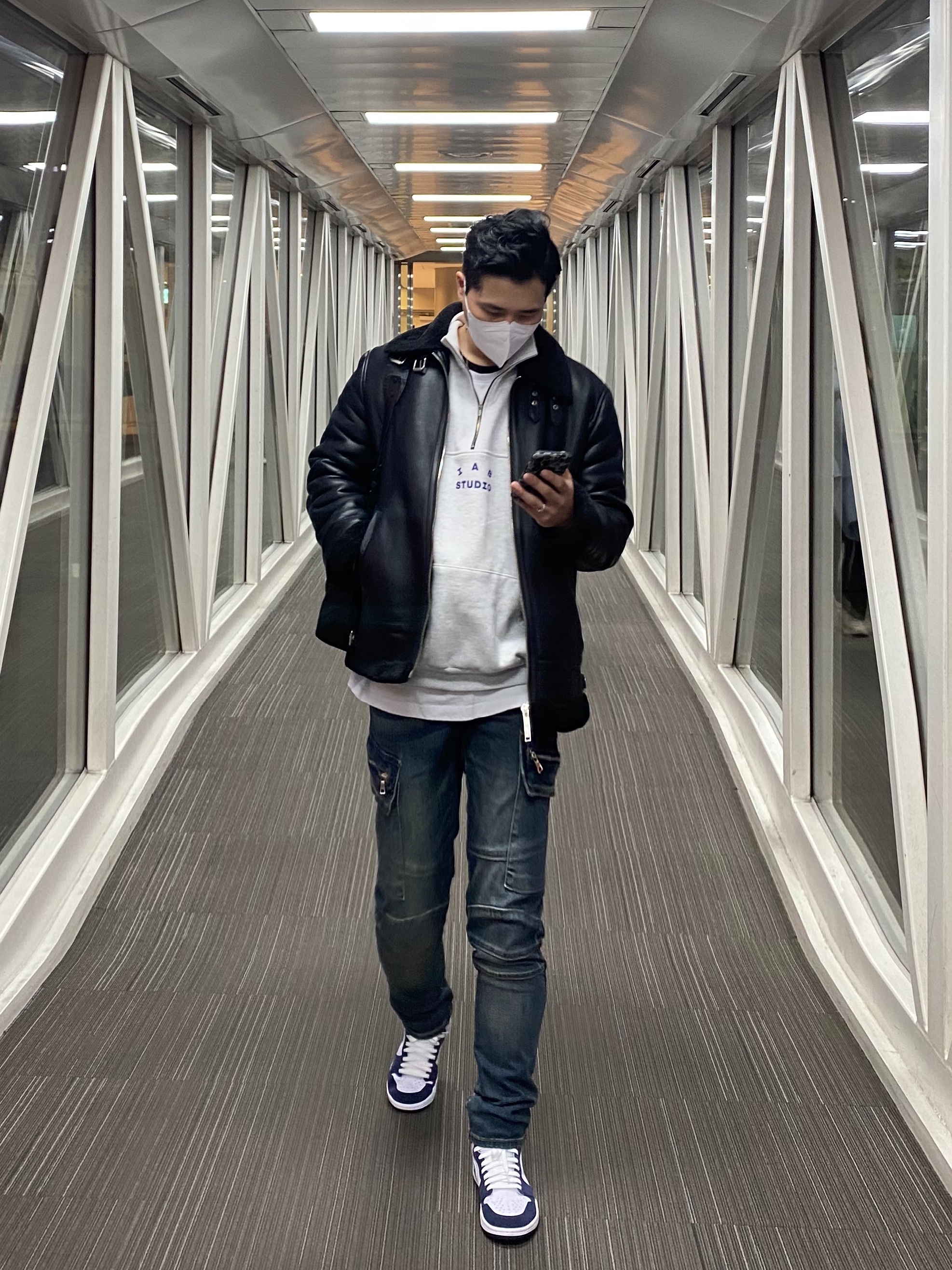 IAB Studio Half Zip Pullover Light Gray, Jordan 1 Retro High OG CO.JP Midnight Navy 착용 스타일