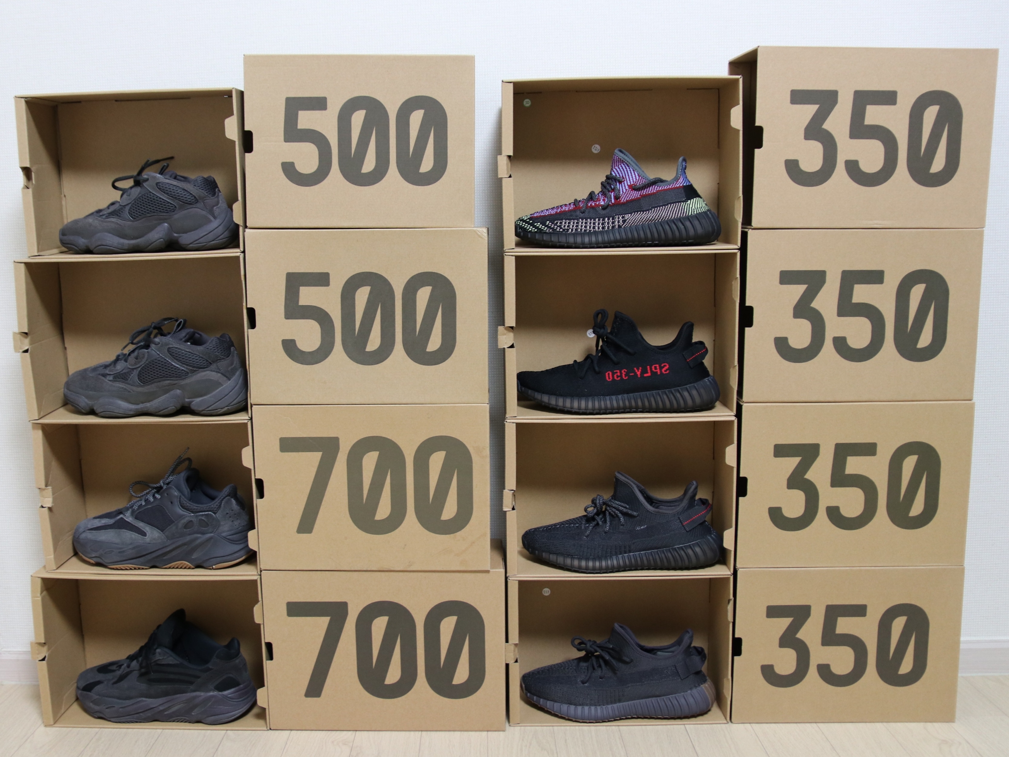 Adidas Yeezy Boost 350 V2 Black Red 2020, Adidas Yeezy Boost 350 V2 Black - Non-Reflective 착용 스타일