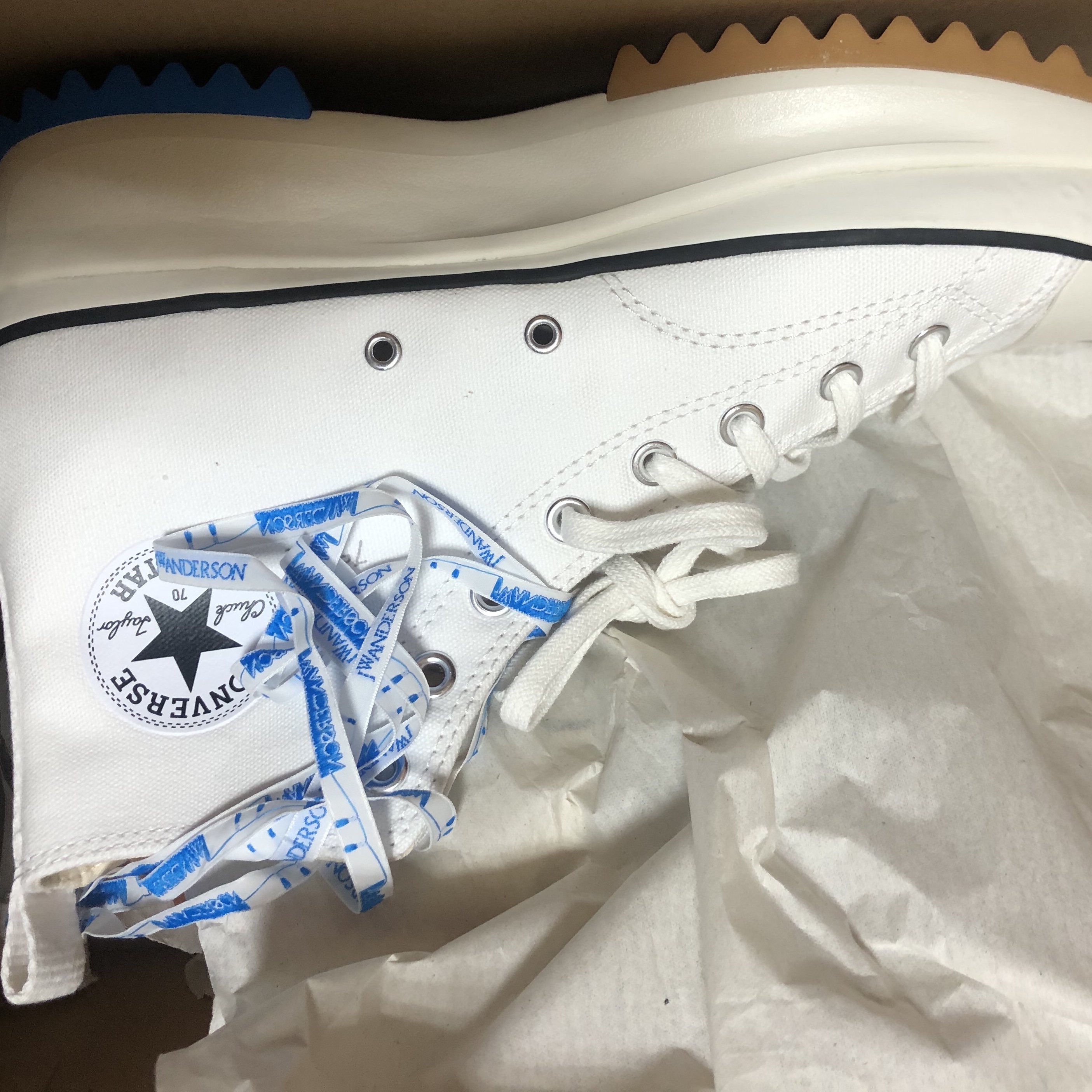 Converse x JW Anderson Run Star Hike Hi White 착용 스타일