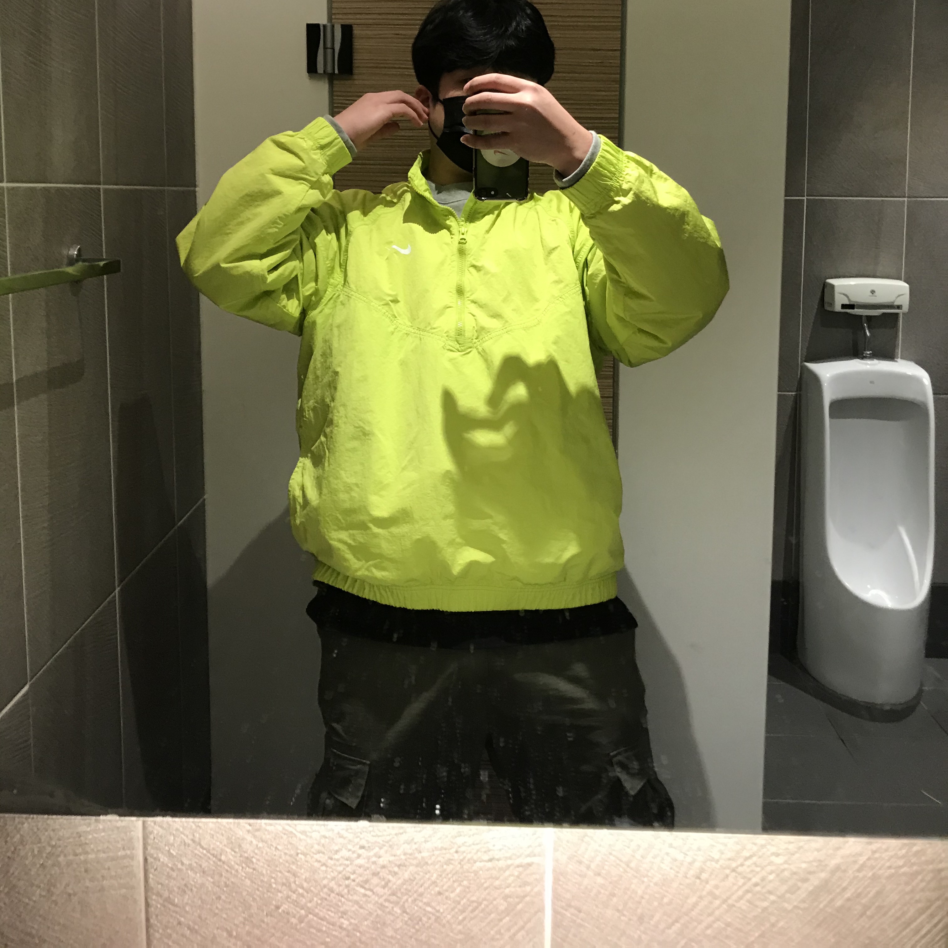 Nike x Stussy Windrunner Jacket Bright Cactus, Nike x Stussy NRG BR Crew Fleece Grey 착용 스타일