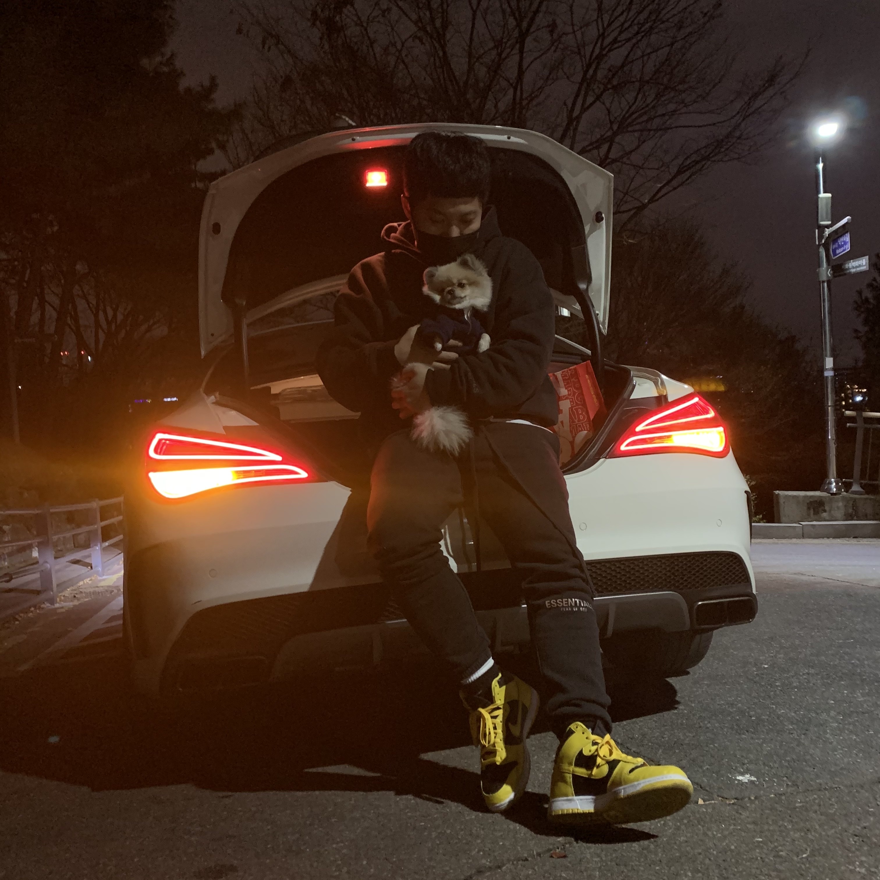 Essentials 3D Silicon Applique Pullover Hoodie Dark Slate/Black 2020, Essentials Fleece Lounge Pants Navy/Dark Navy - Ssense Exclusive 착용 스타일 - 1
