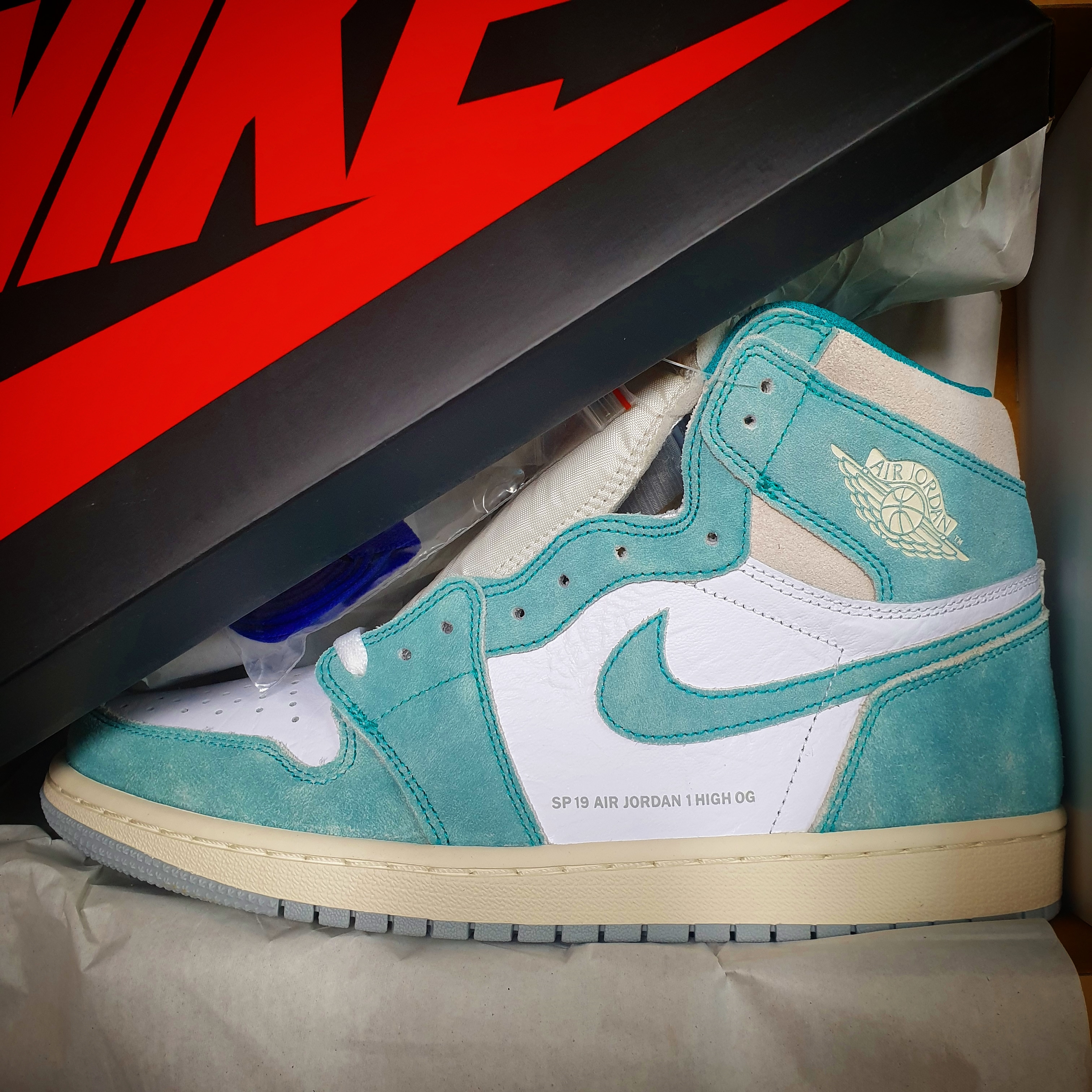 Jordan 1 Retro High OG Turbo Green 착용 스타일