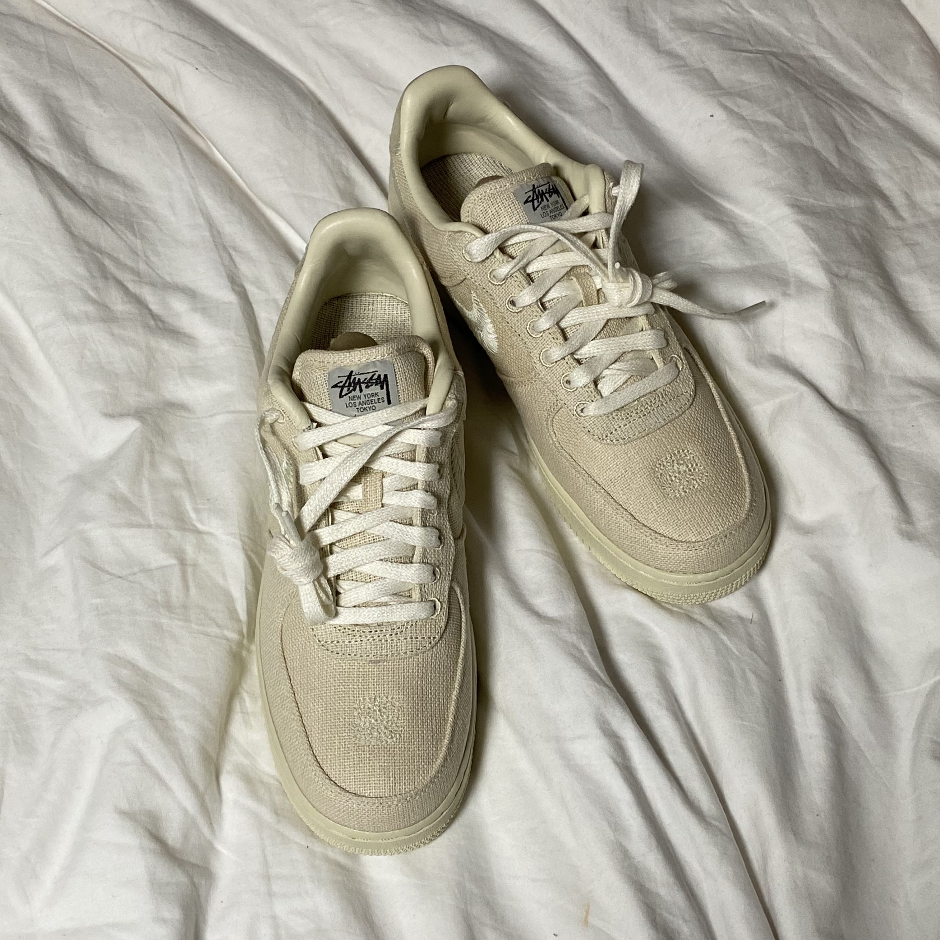 Nike x Stussy Air Force 1 Low Fossil 착용 스타일 - 1