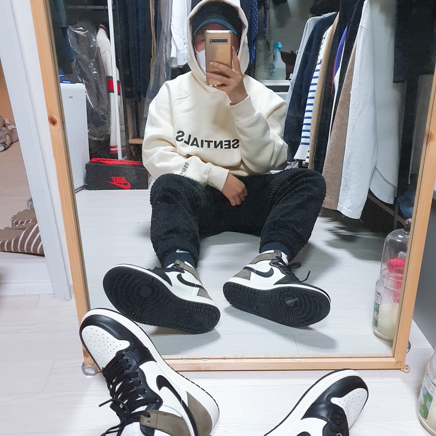 Jordan 1 Retro High OG Black Mocha 착용 스타일