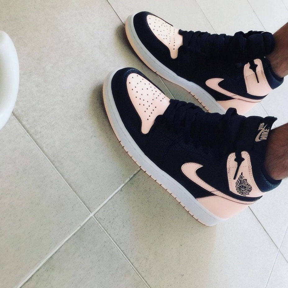 Jordan 1 Retro High OG Crimson Tint 착용 스타일