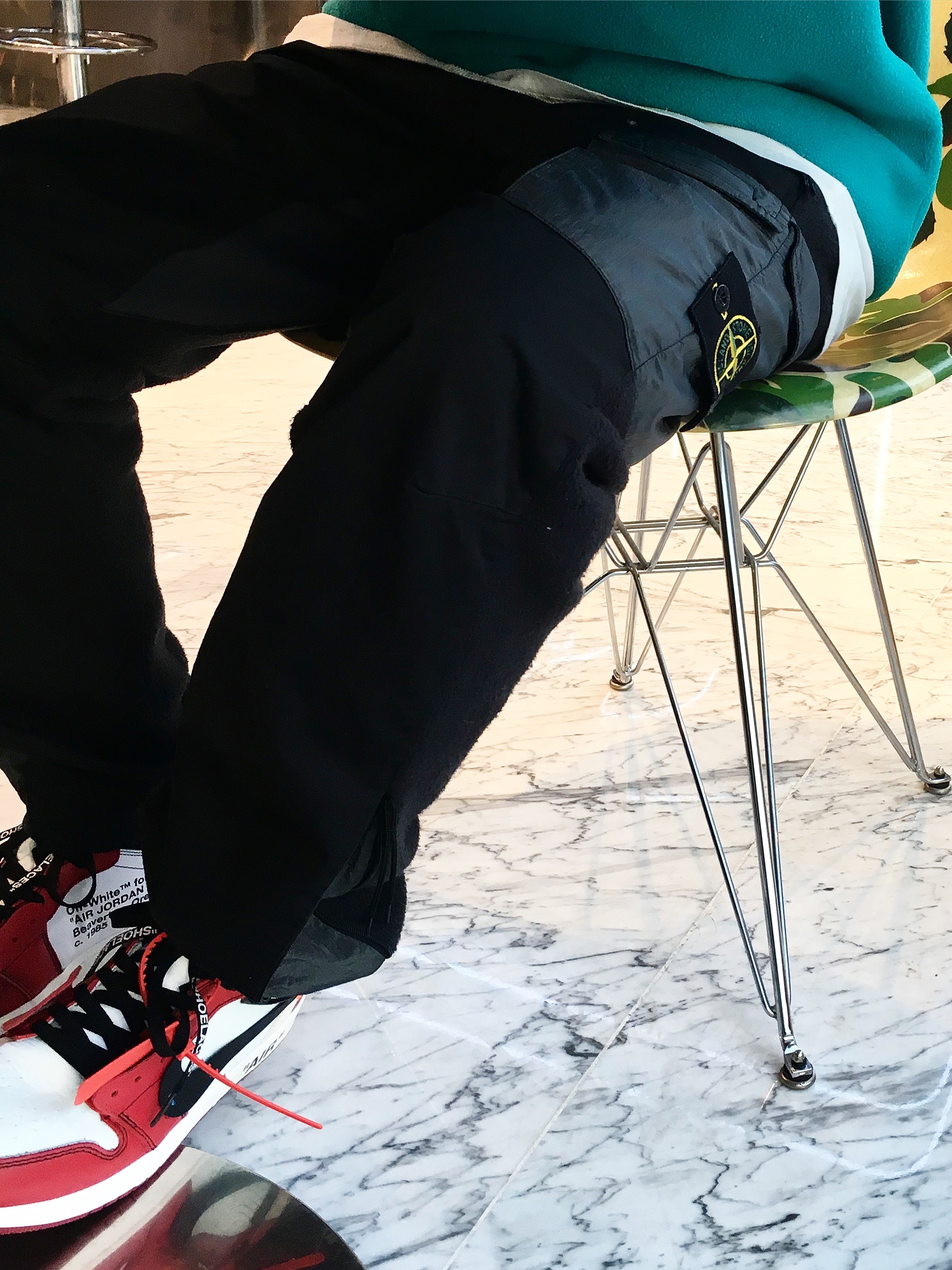 Jordan 1 x Off-White Retro High Chicago The Ten 착용 스타일 - 1