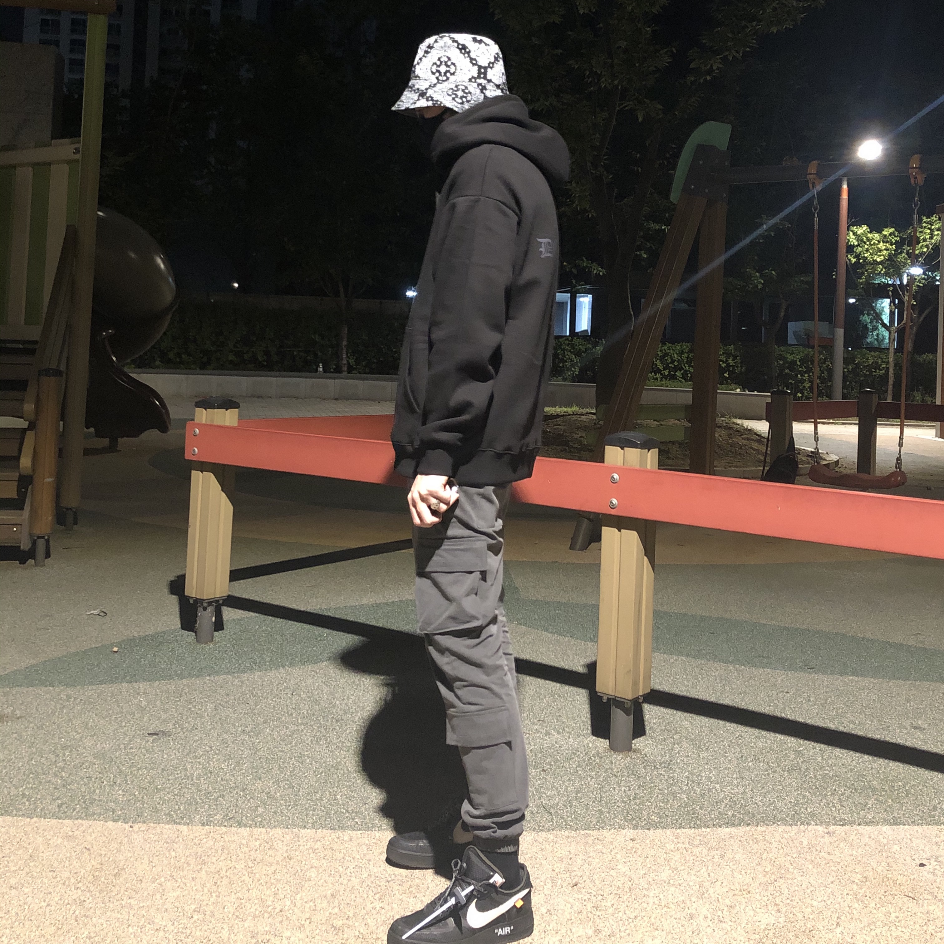 Nike x Off-White Air Force 1 Low Black White 착용 스타일