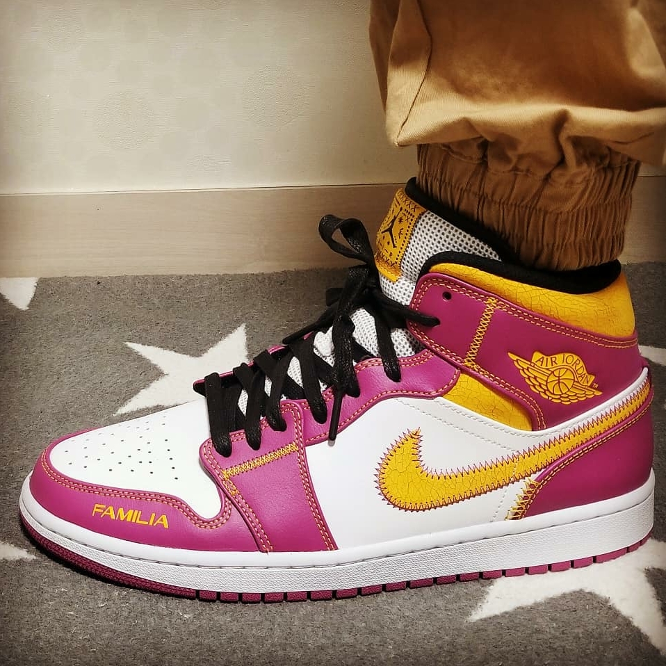 Jordan 1 Mid DOD Familia 착용 스타일 - 1