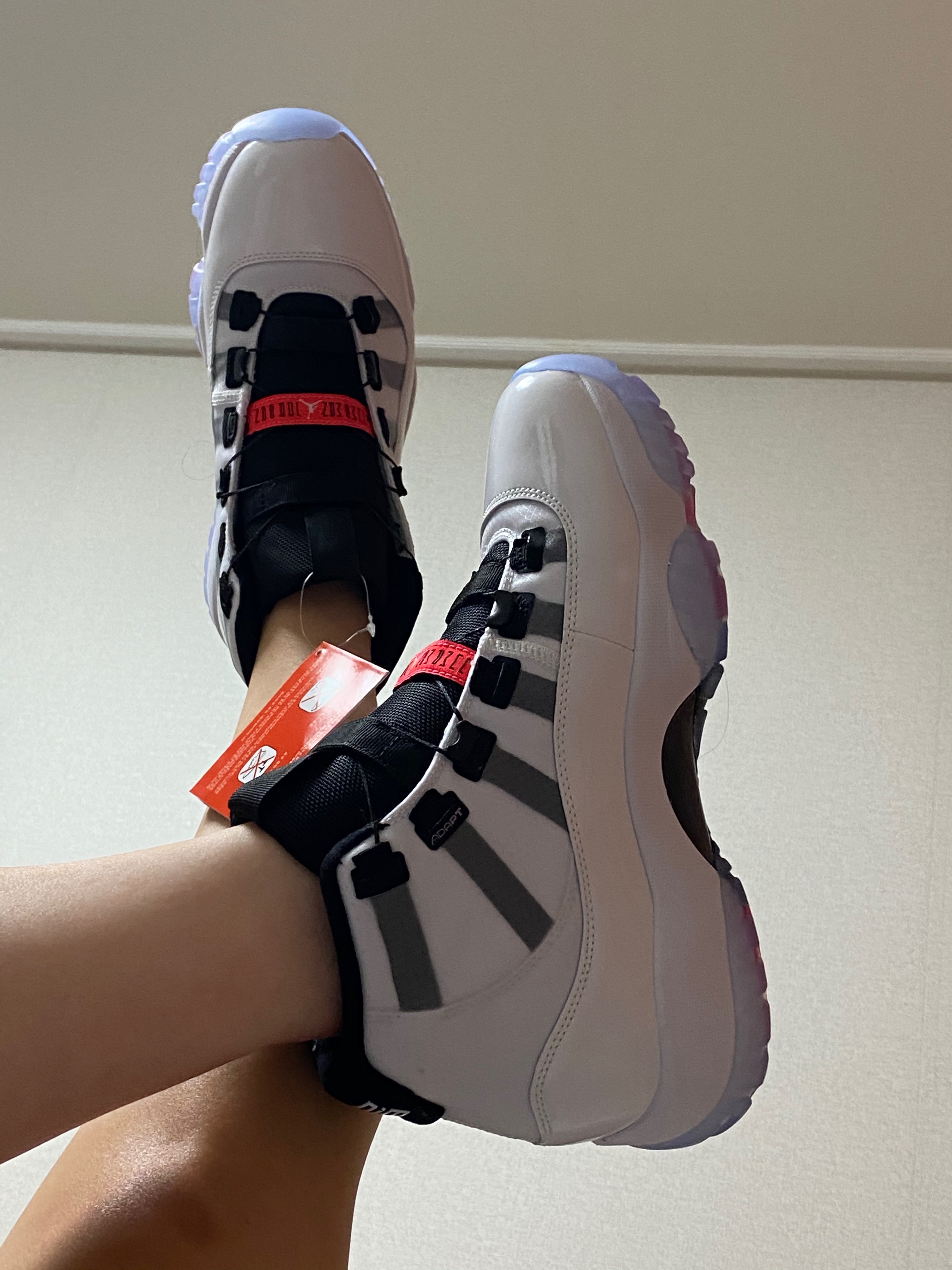Jordan 11 Adapt (KR Charger) 착용 스타일 - 2