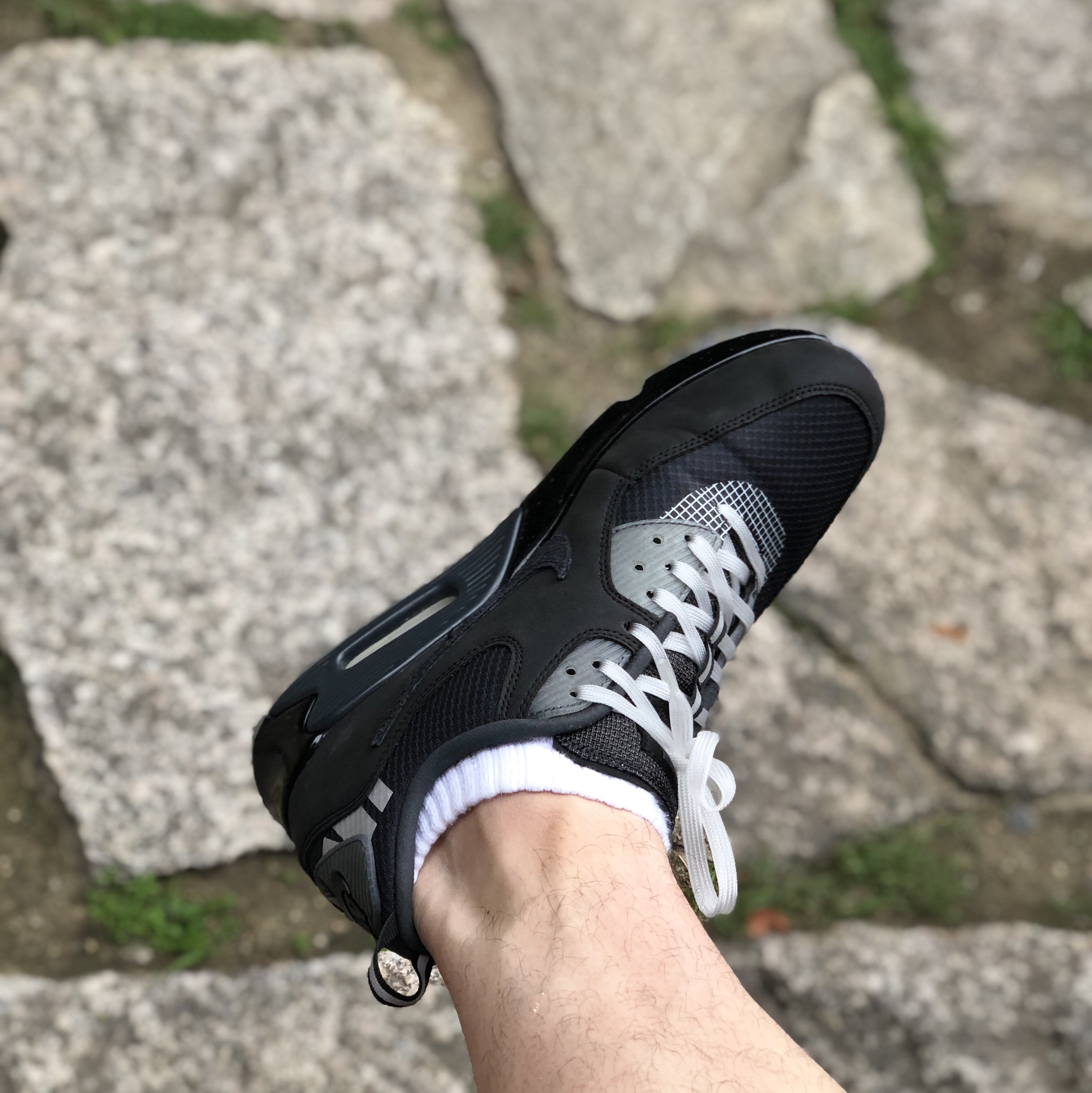 Nike x Undefeated Air Max 90 Black 2020 착용 스타일