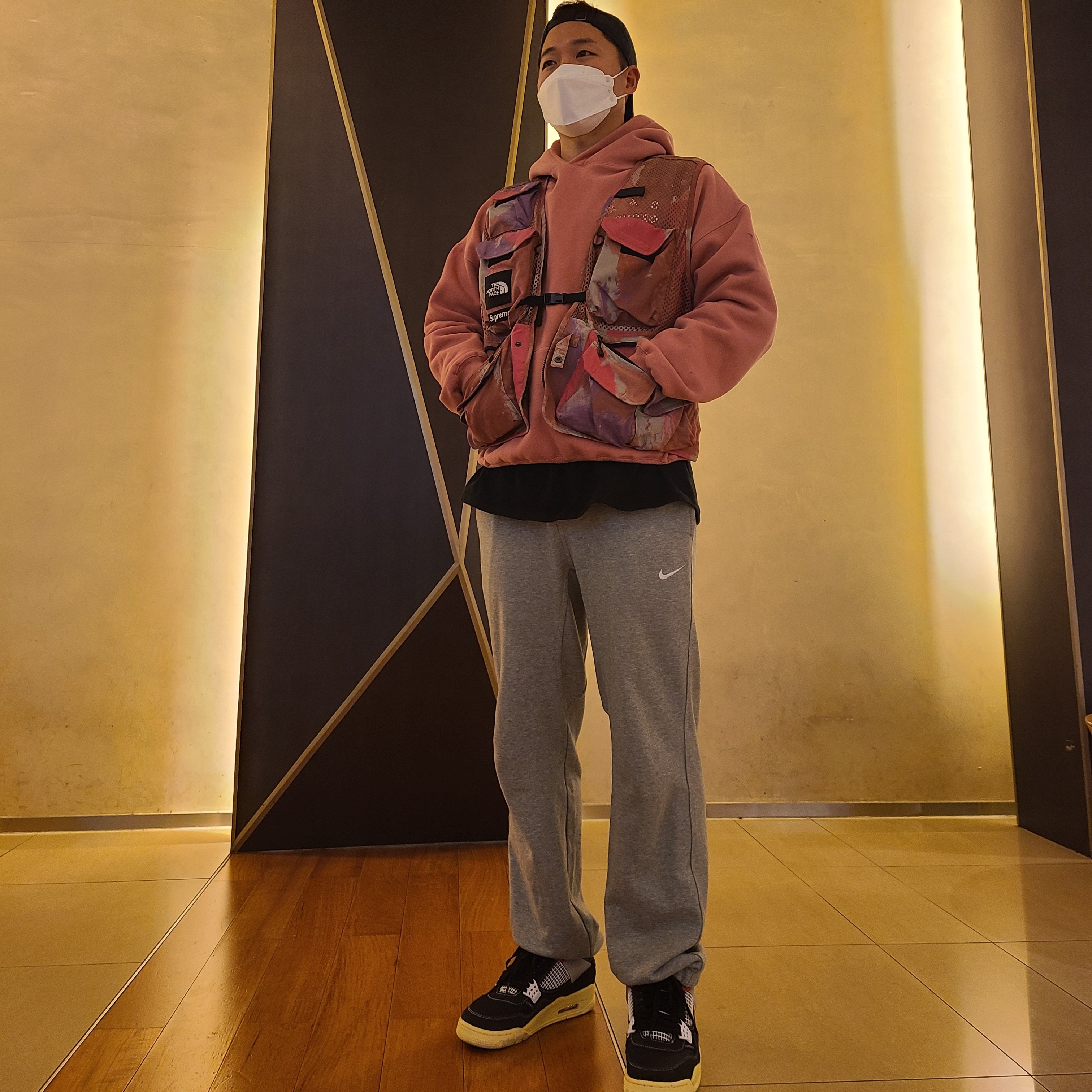Jordan 4 x Union Retro Off Noir, Supreme x The North Face Cargo Vest Multi-Color - 20SS 착용 스타일 - 2
