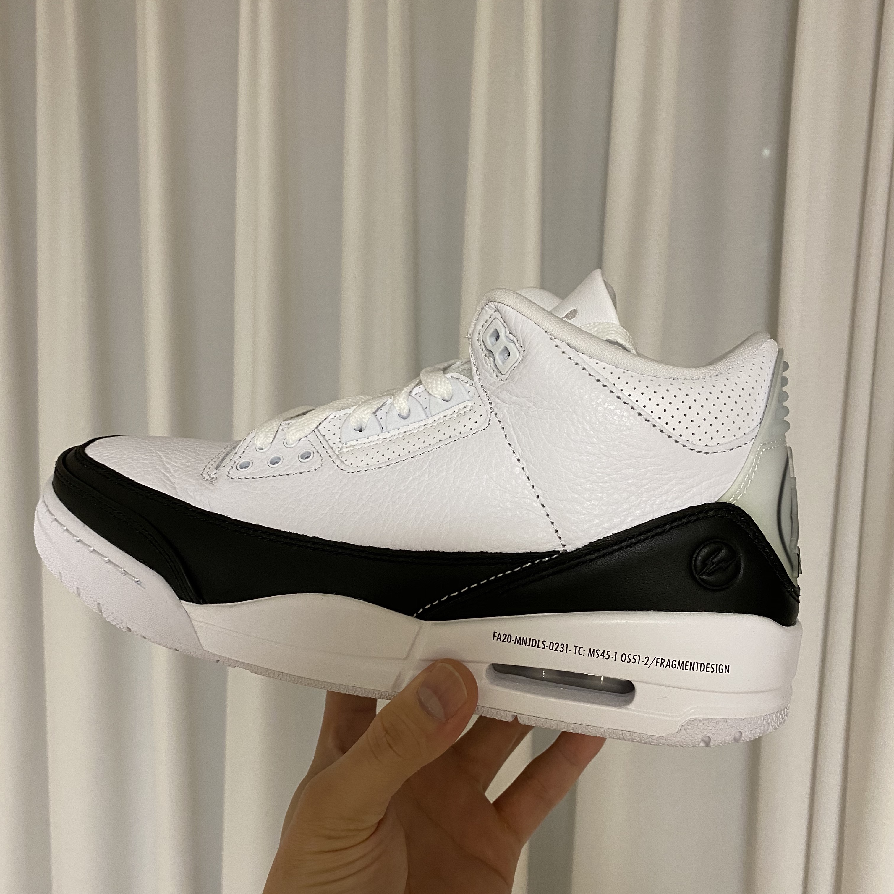 Jordan 3 x Fragment Retro SP White Black 착용 스타일 - 1