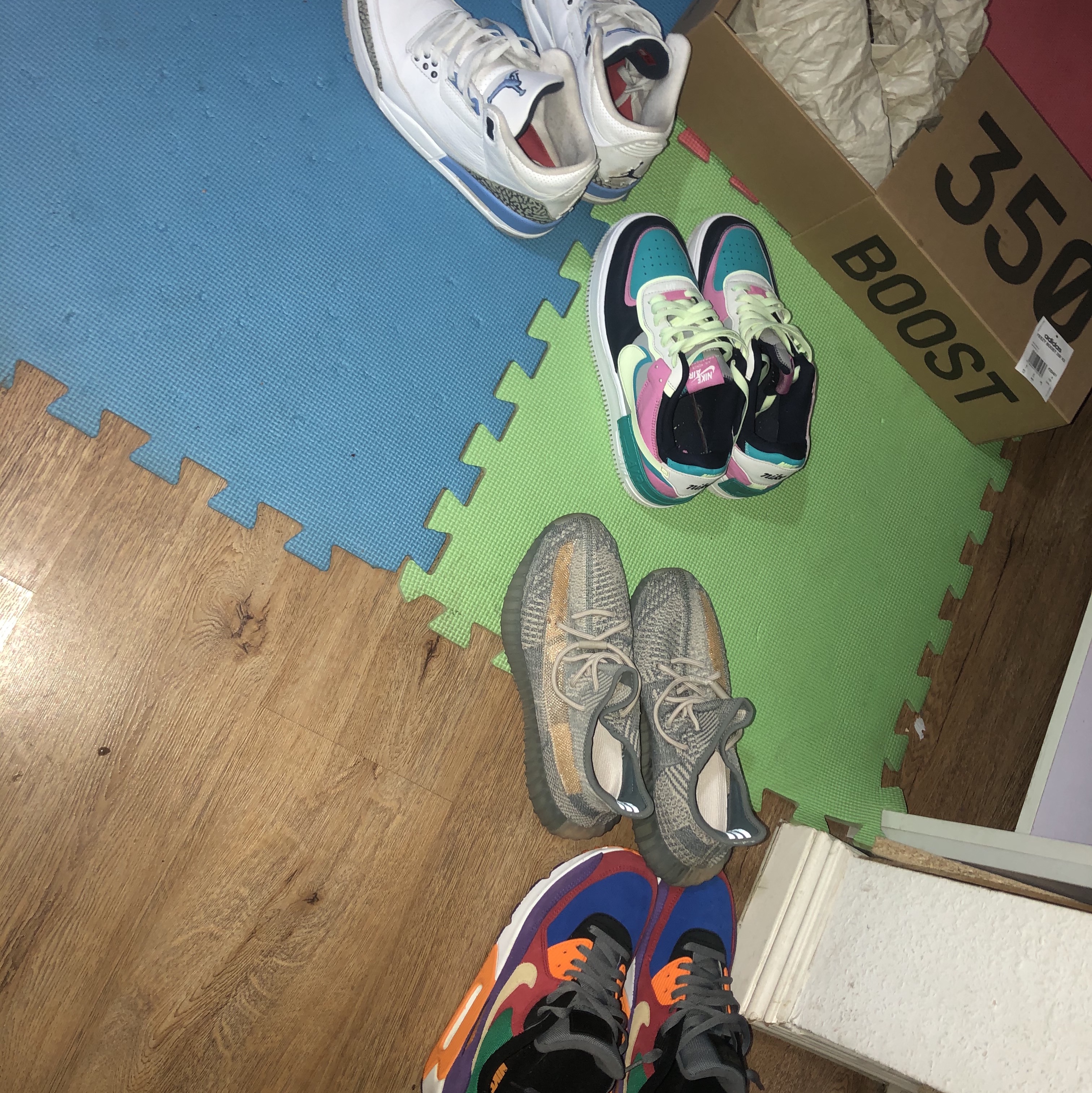 (W) Jordan 1 Retro High Tie-Dye, Jordan 1 Low Court Purple 2020 착용 스타일 - 4