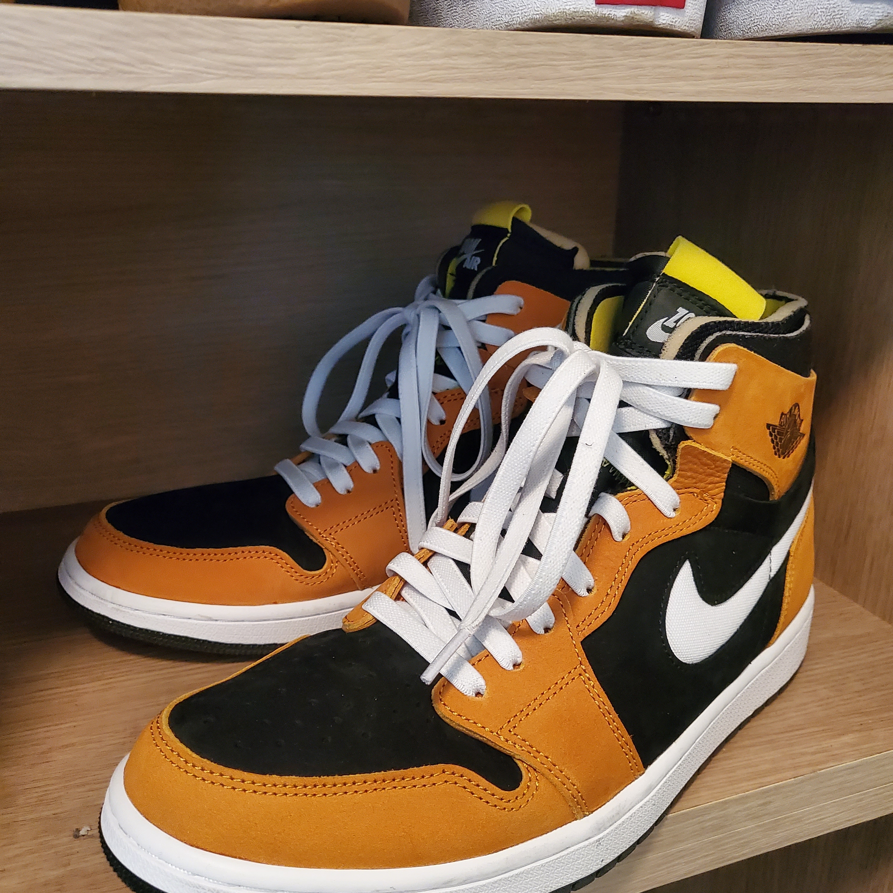 Jordan 1 Zoom Air CMFT Monarch Orange 착용 스타일