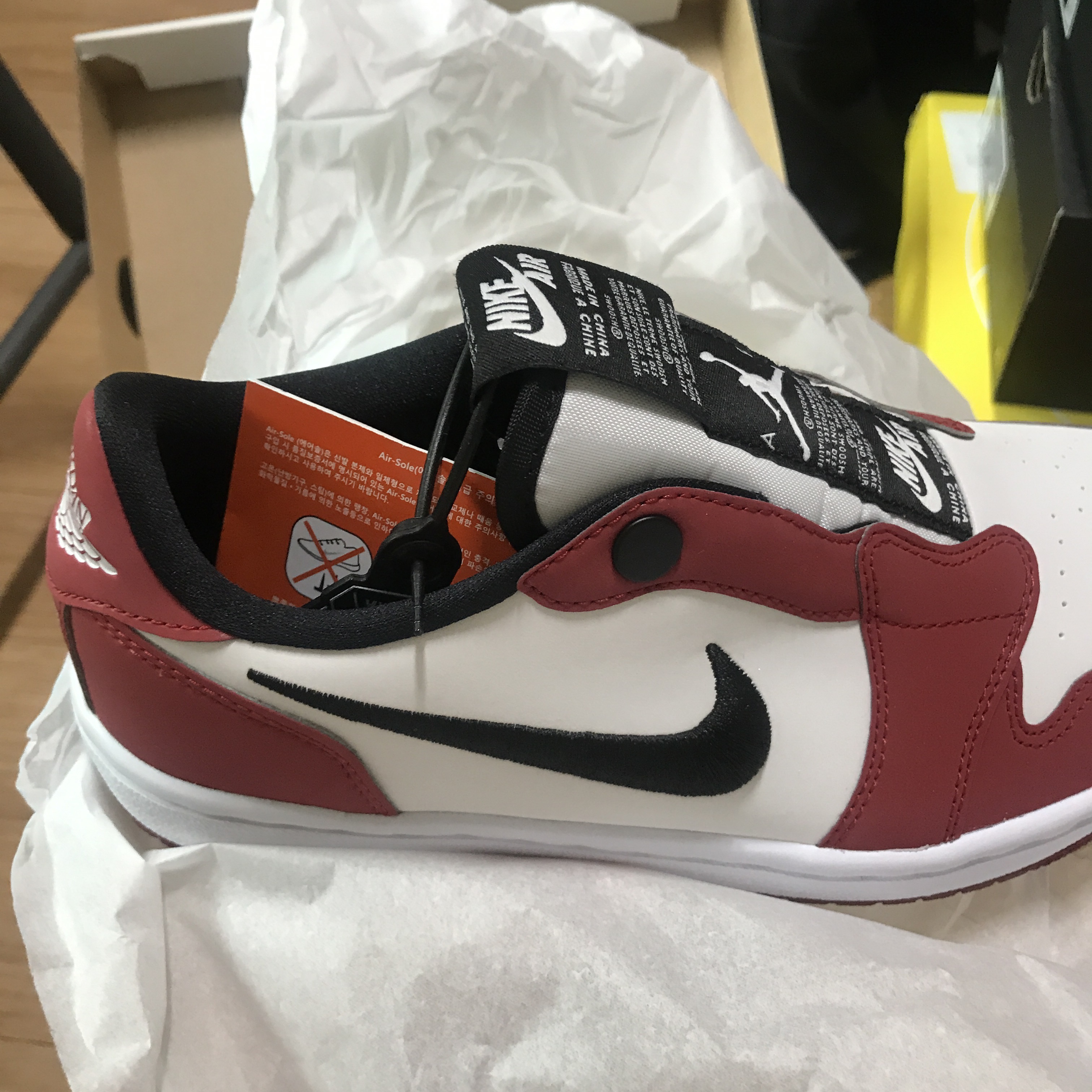 (W) Jordan 1 Low Slip NRG Chicago 착용 스타일 - 1