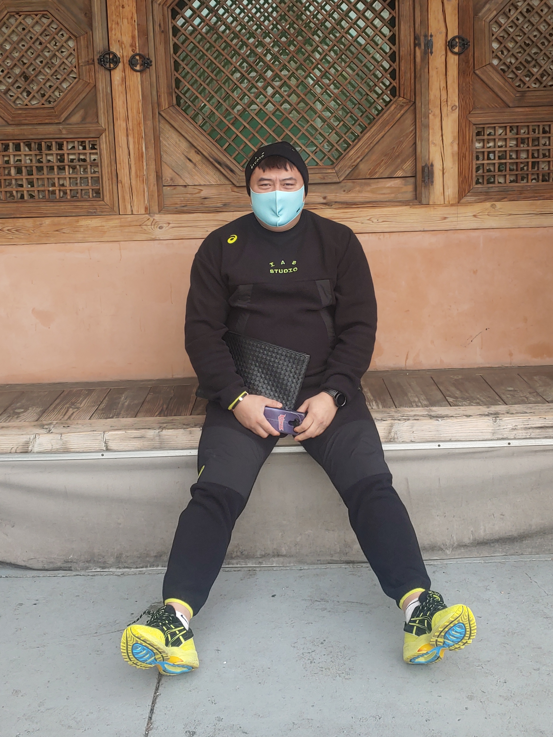 IAB Studio x Asics Fleece Shirt Black, IAB Studio x Asics Fleece Pants Black 착용 스타일