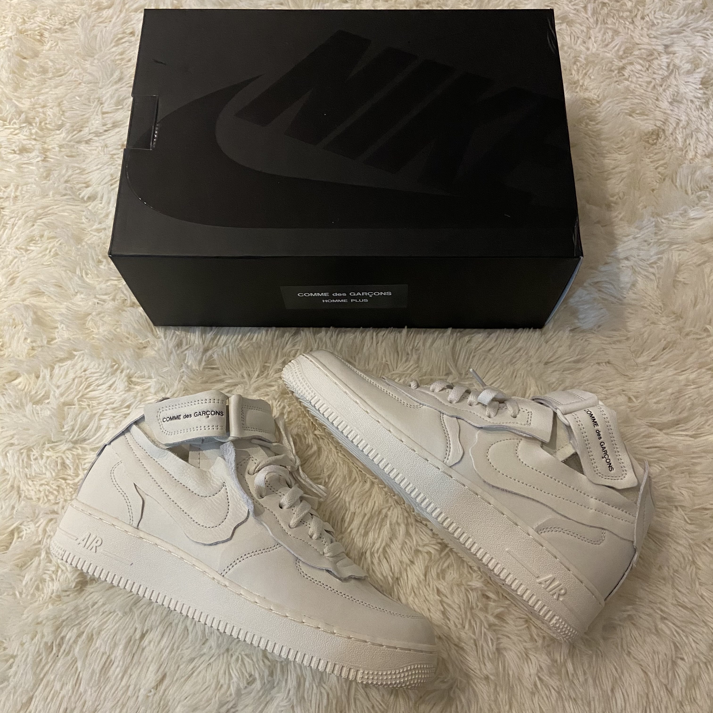 Nike x Comme des Garcons Homme Plus Air Force Mid White 착용 스타일
