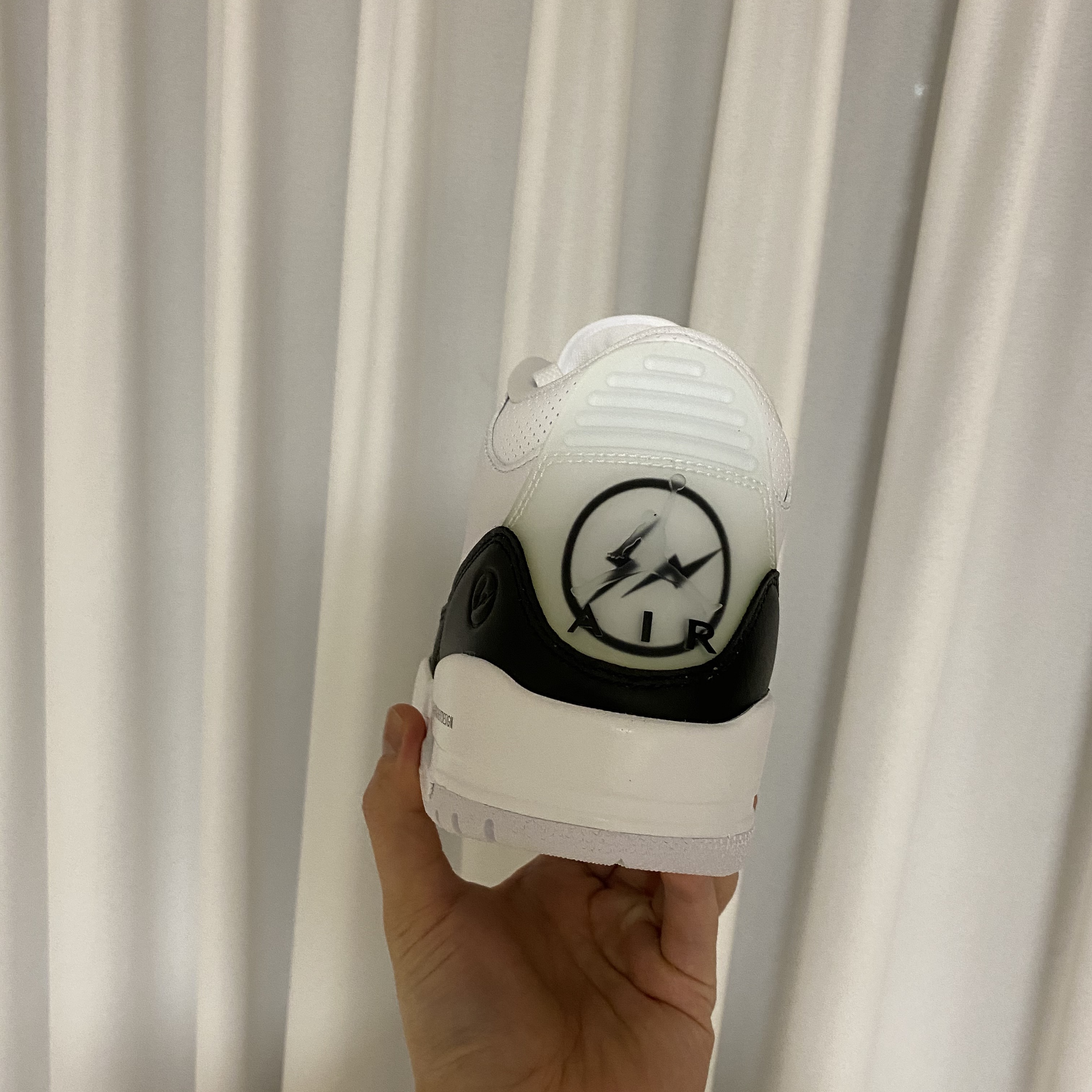 Jordan 3 x Fragment Retro SP White Black 착용 스타일 - 2